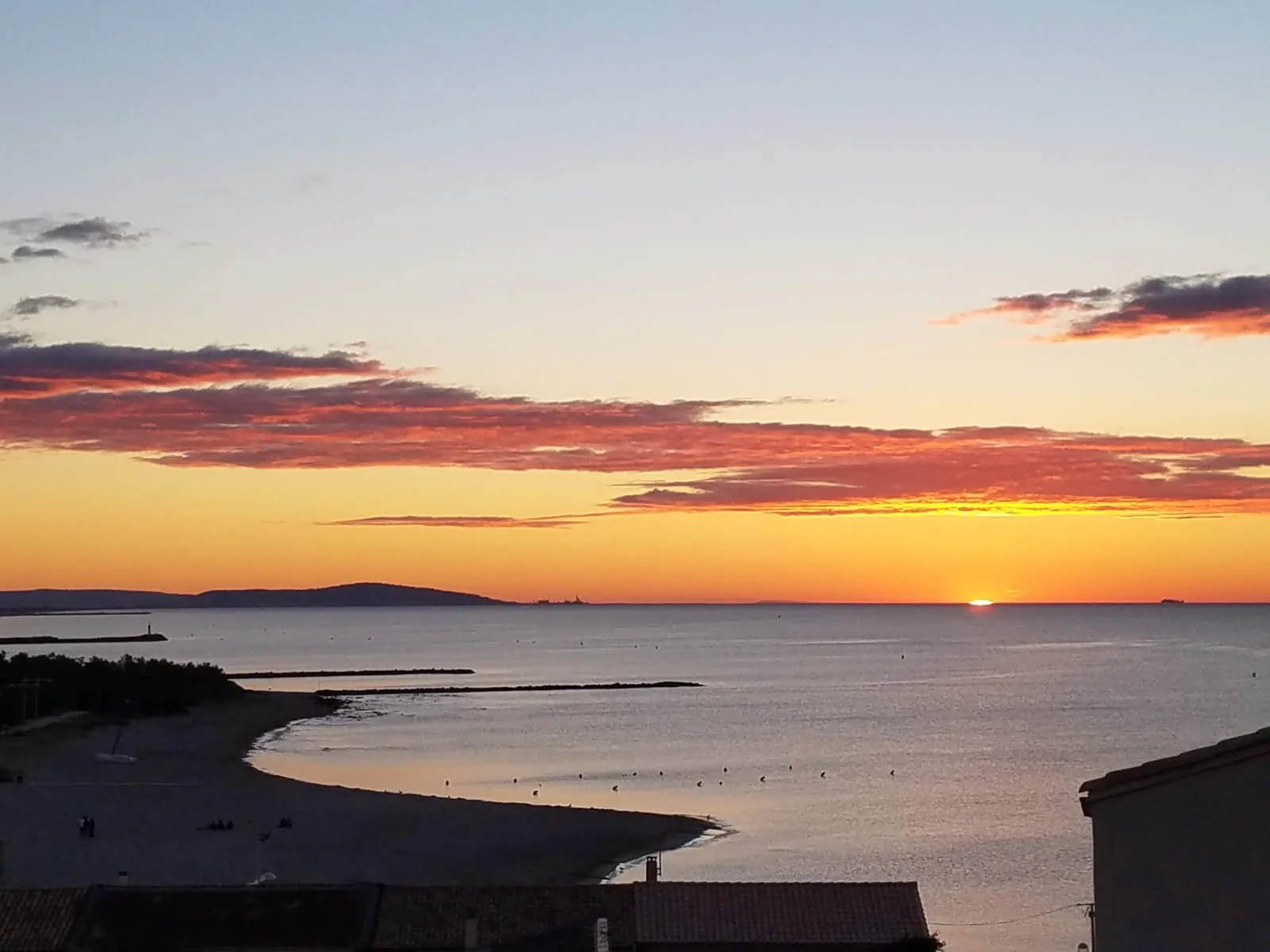 Bel appartement avec vue mer, terrasse, piscine et parking privé à Cap d'Agde