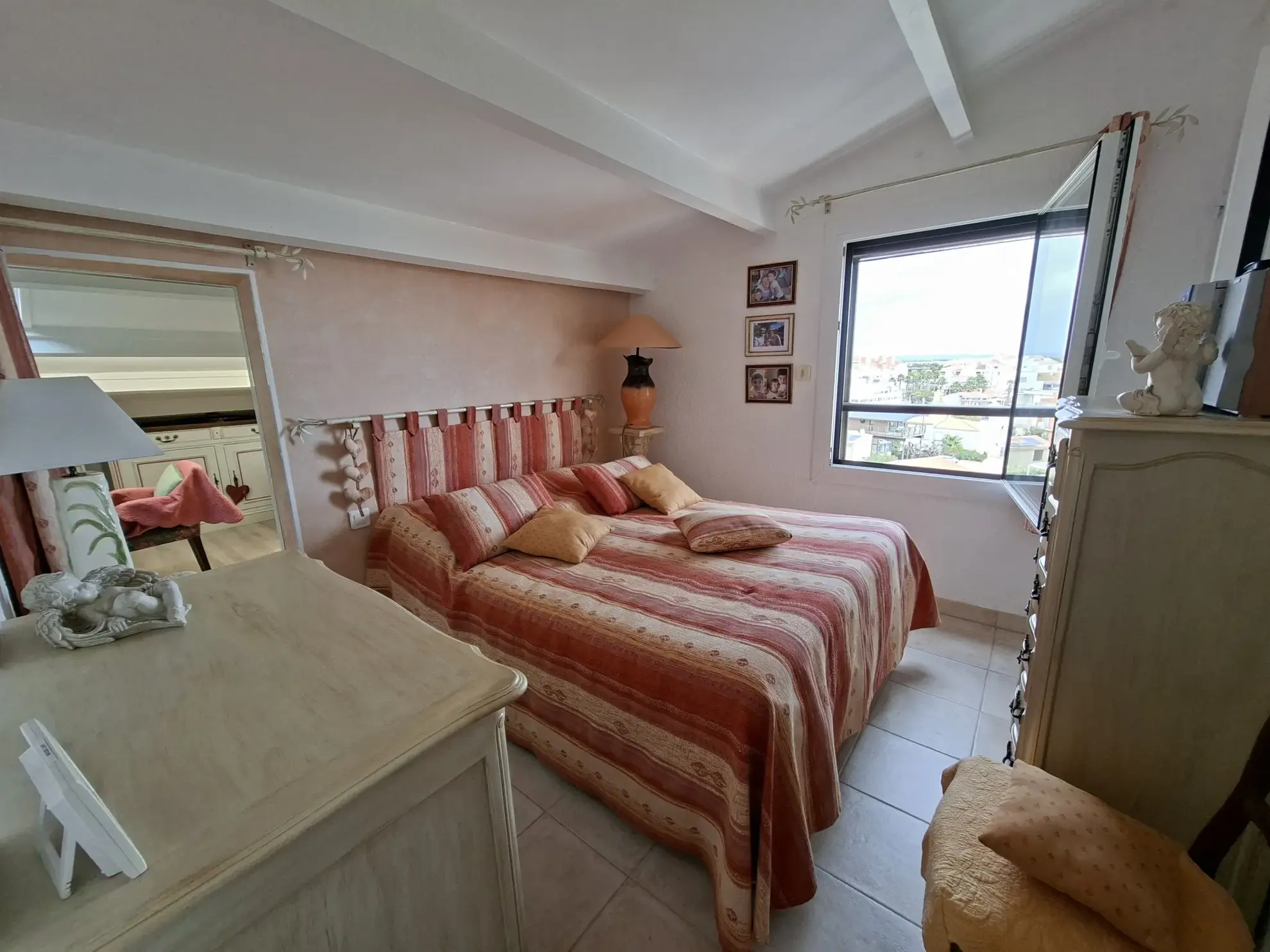 Bel appartement avec vue mer, terrasse, piscine et parking privé à Cap d'Agde 