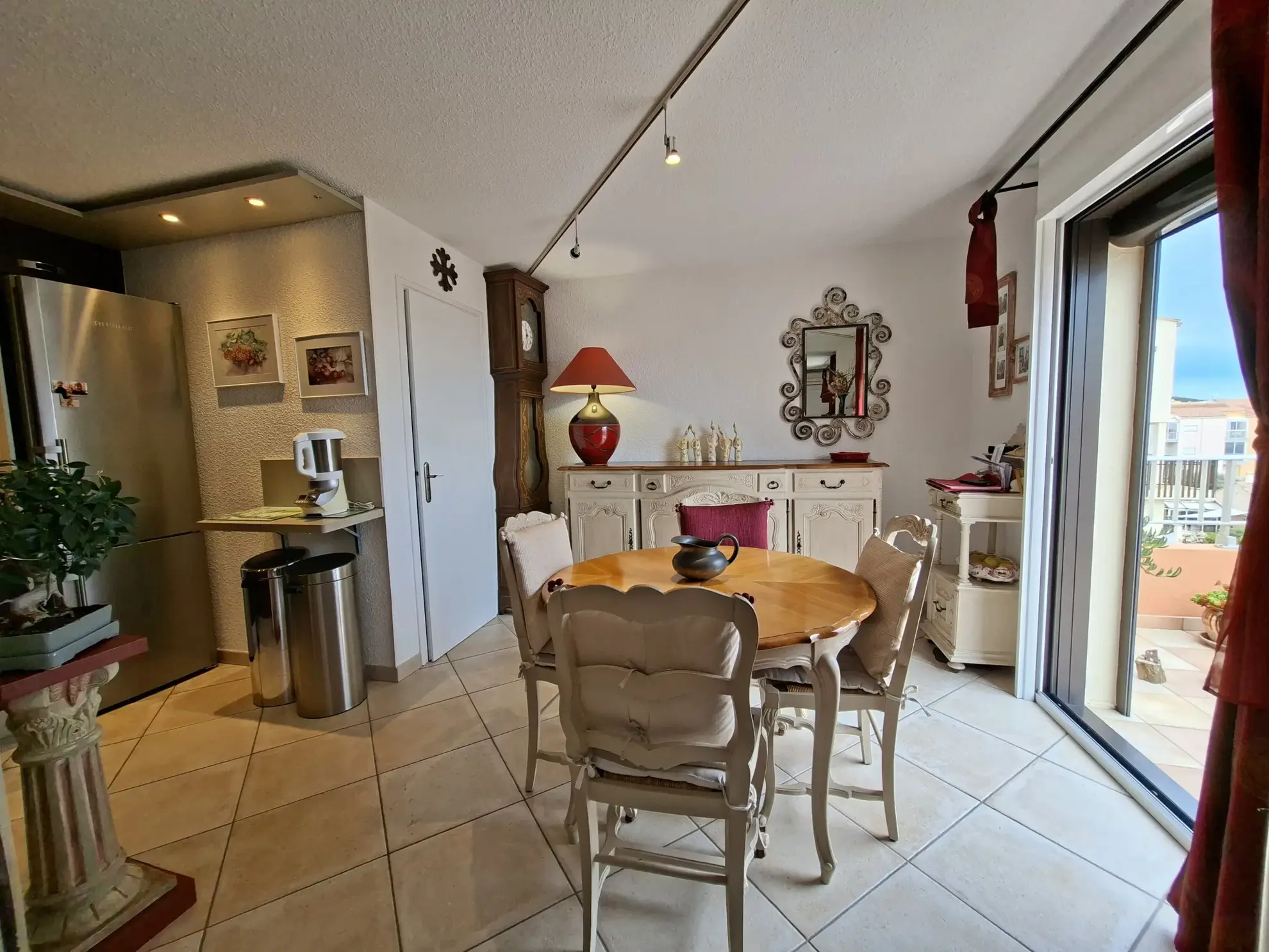 Bel appartement avec vue mer, terrasse, piscine et parking privé à Cap d'Agde 