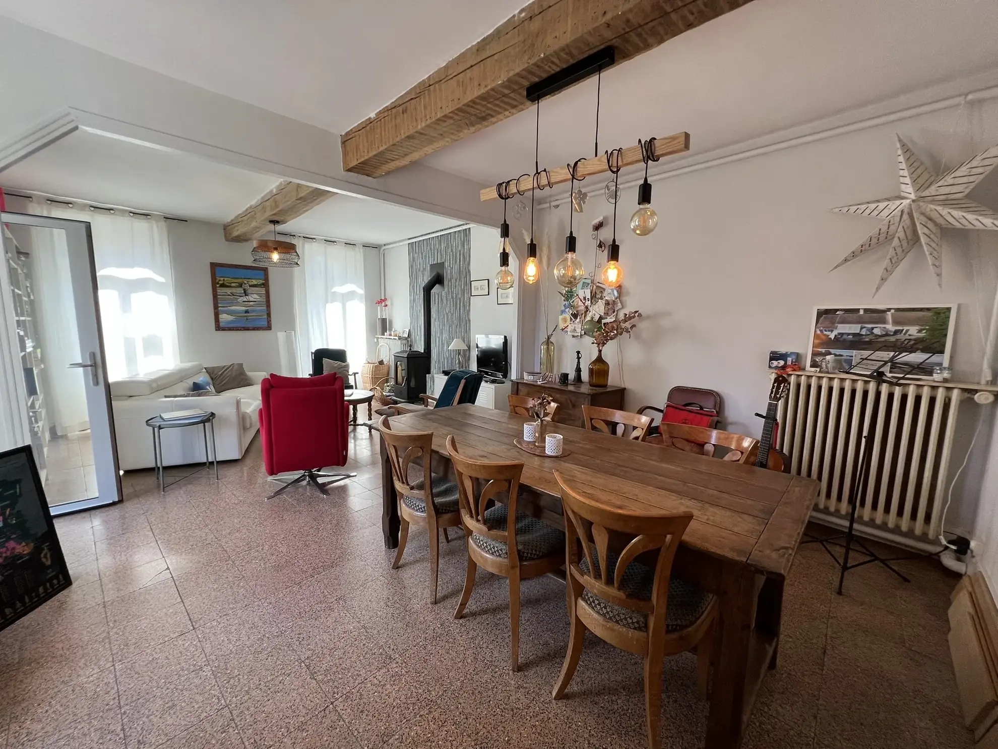 Maison de village rénovée avec jardin et garage à Saint Satur