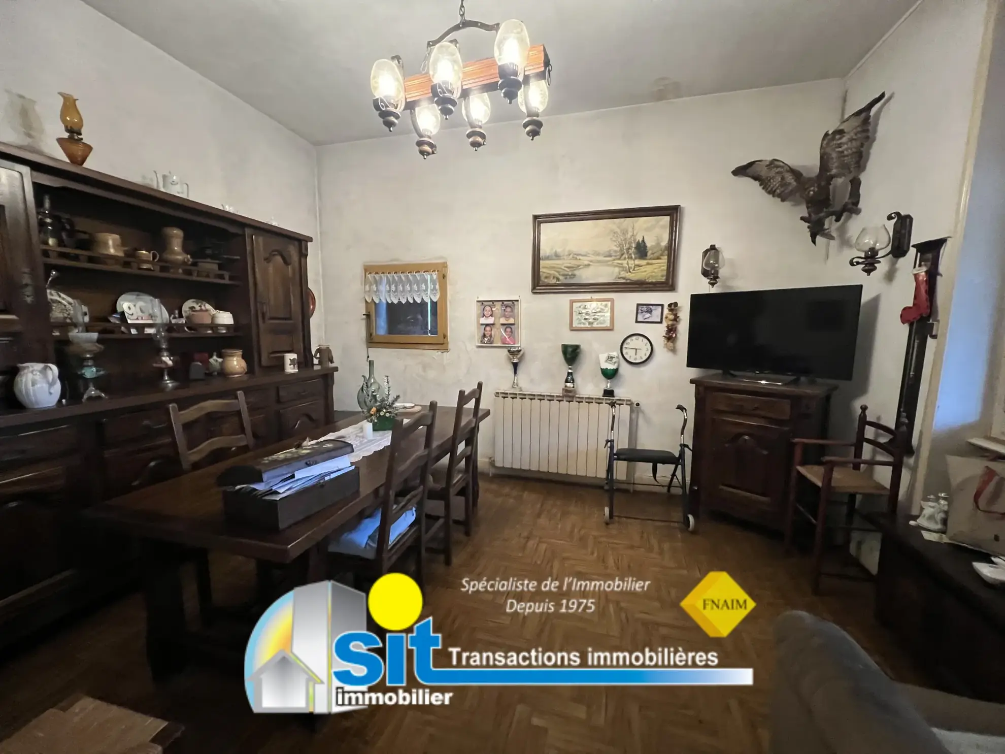 Maison à Saint-Romain-en-Gal avec sous-sol et jardin de 863 m2 