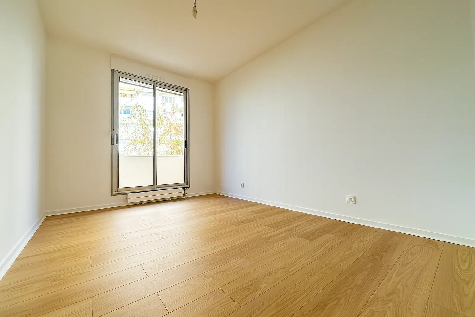 Appartement de 3 pièces rénové avec balcon à Saint-Étienne - Résidence sécurisée 