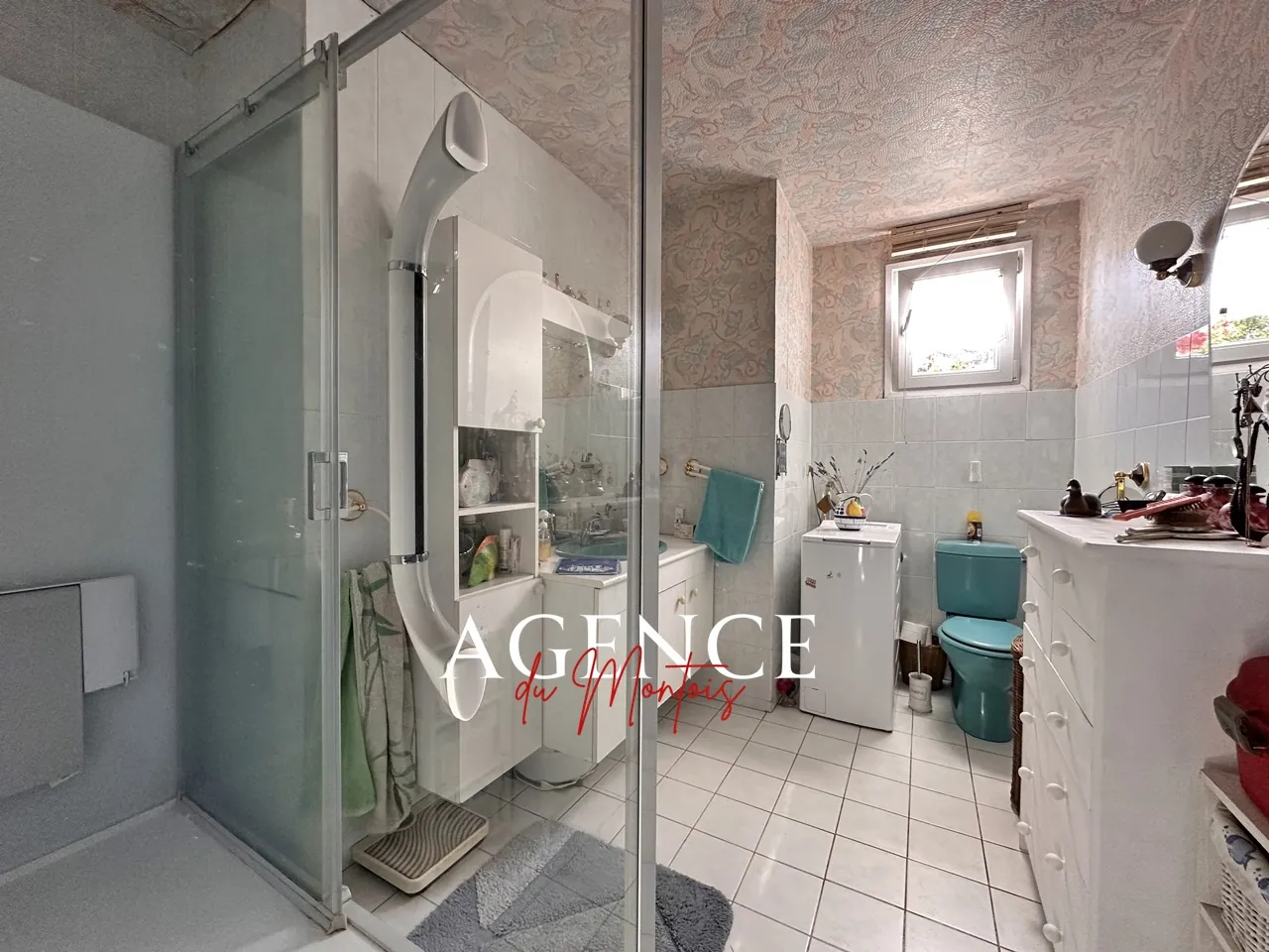 Charmante maison de plain-pied avec jardin et piscine à Sergines 