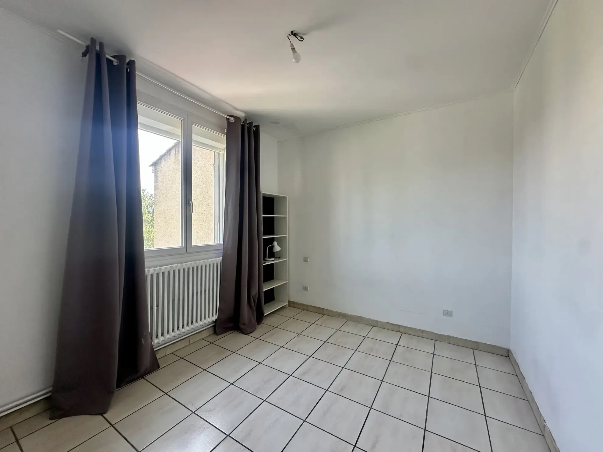 Charmante maison de 129 m² avec jardin et garage à Carcassonne 