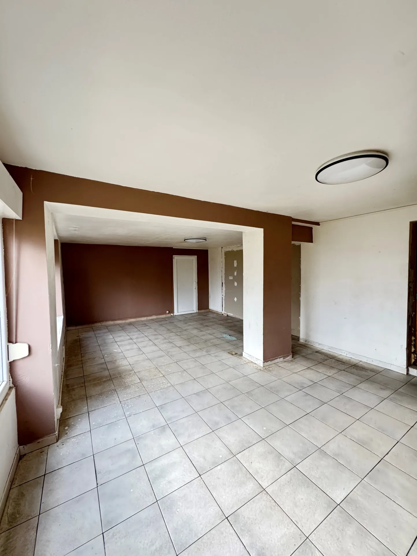 Maison à rénover à Foussemagne avec grand potentiel et jardin privatif 