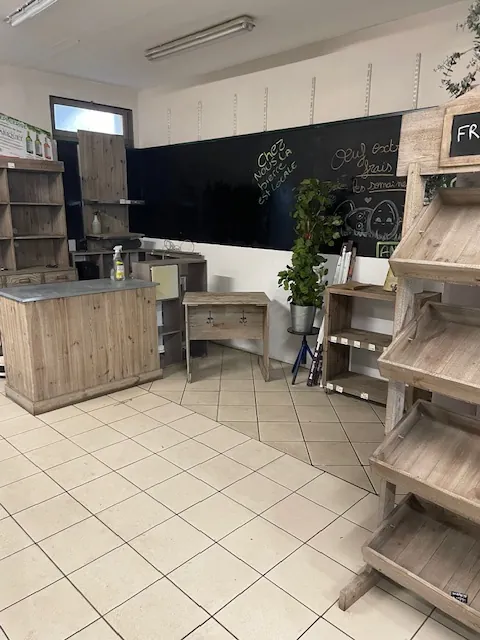 Local commercial à rénover de 71 m² avec jardin à Cadaujac 