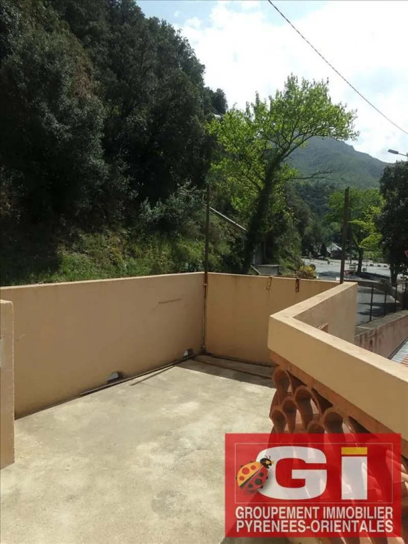 Immeuble résidentiel à Amélie-les-Bains Palalda avec logements loués pour investisseurs 