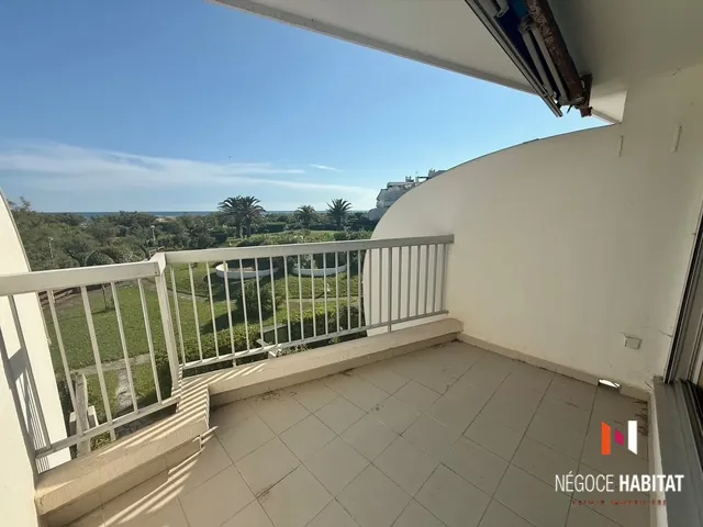Studio avec vue mer en vente à La Grande Motte avec terrasse et parking 
