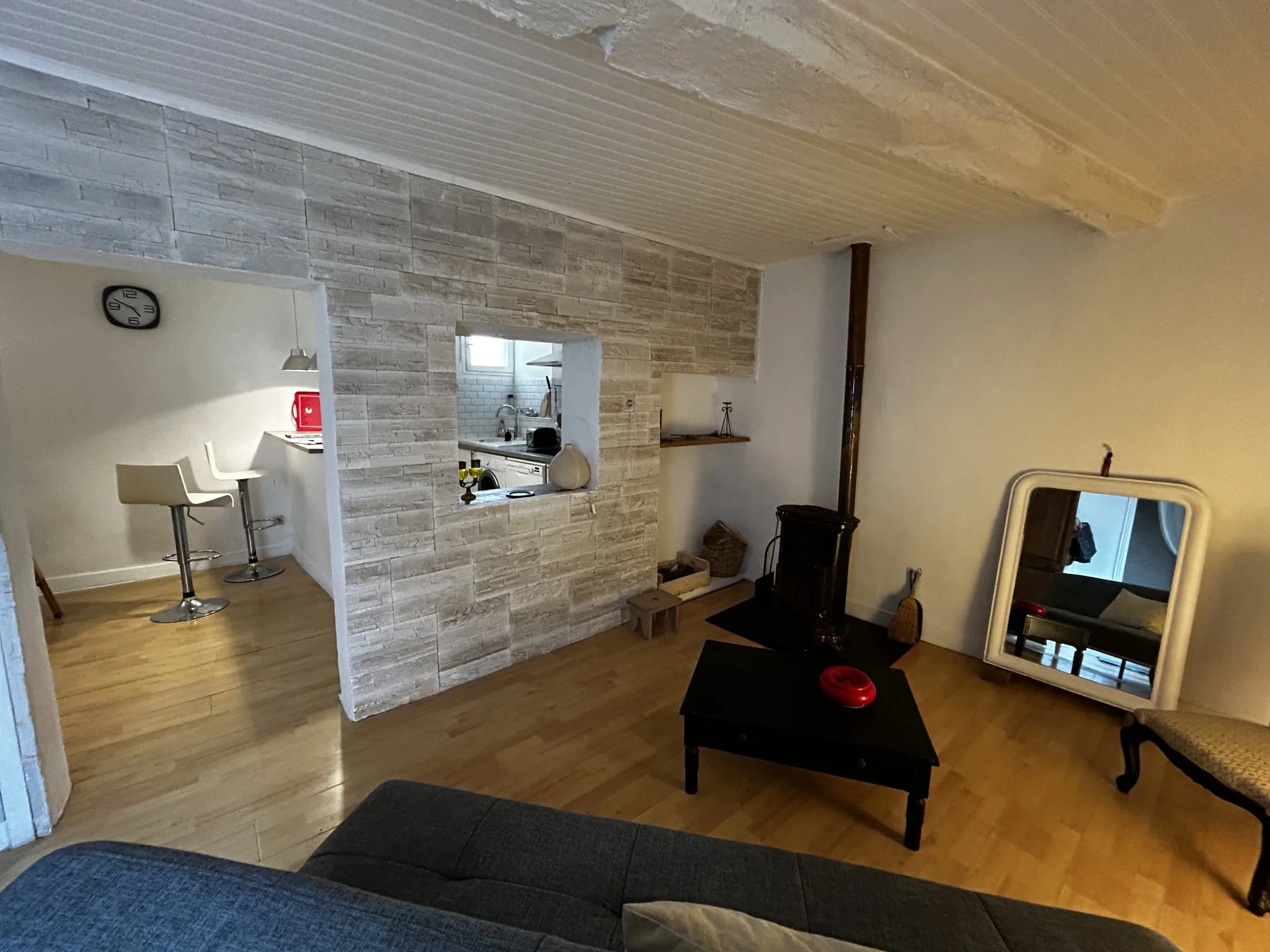 Maison de village à vendre à Thuir, 58 m² avec garage et potentiel à découvrir 