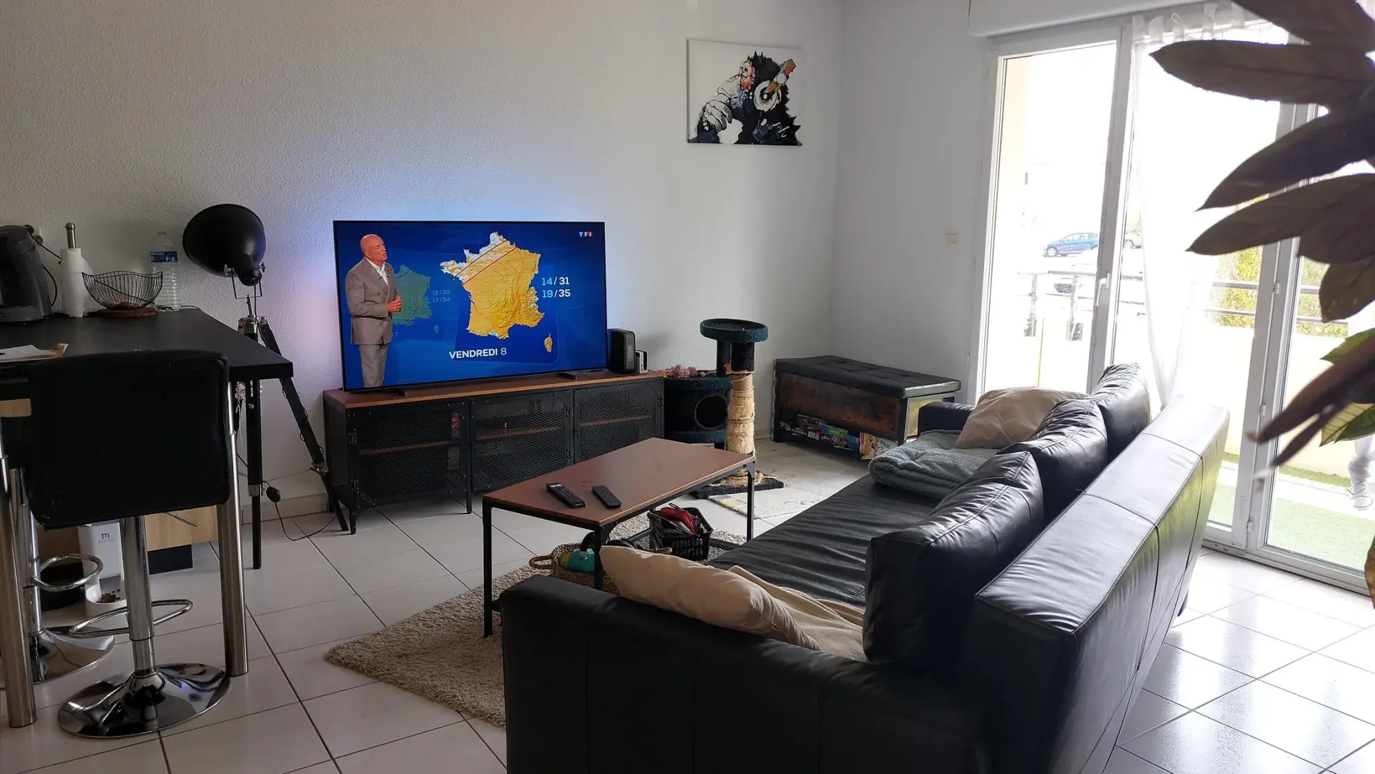 APPARTEMENT T3 À CHAUAY AVEC BALCON, PARKING ET PISCINE 
