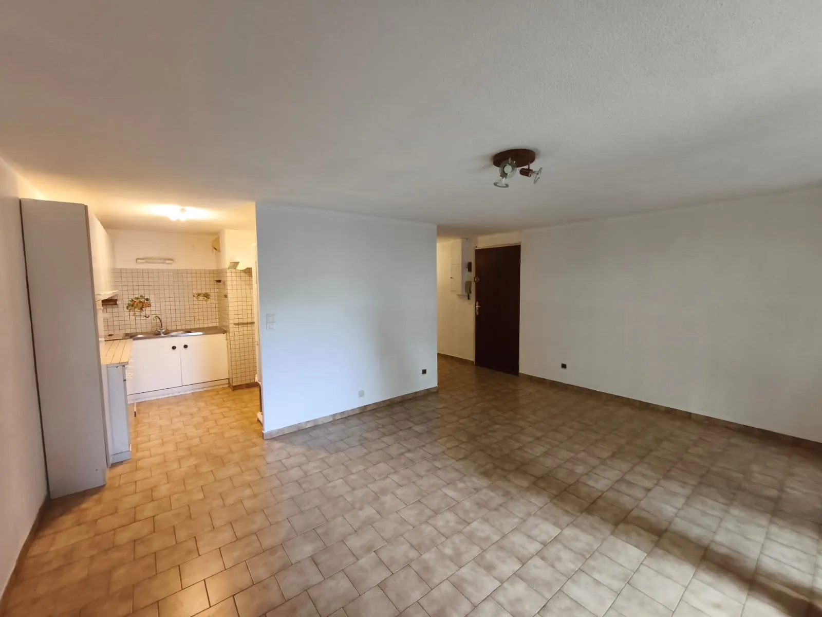 Appartement T3 avec terrasse, jardin et parking à La Seyne-sur-Mer près du fort Napoléon 