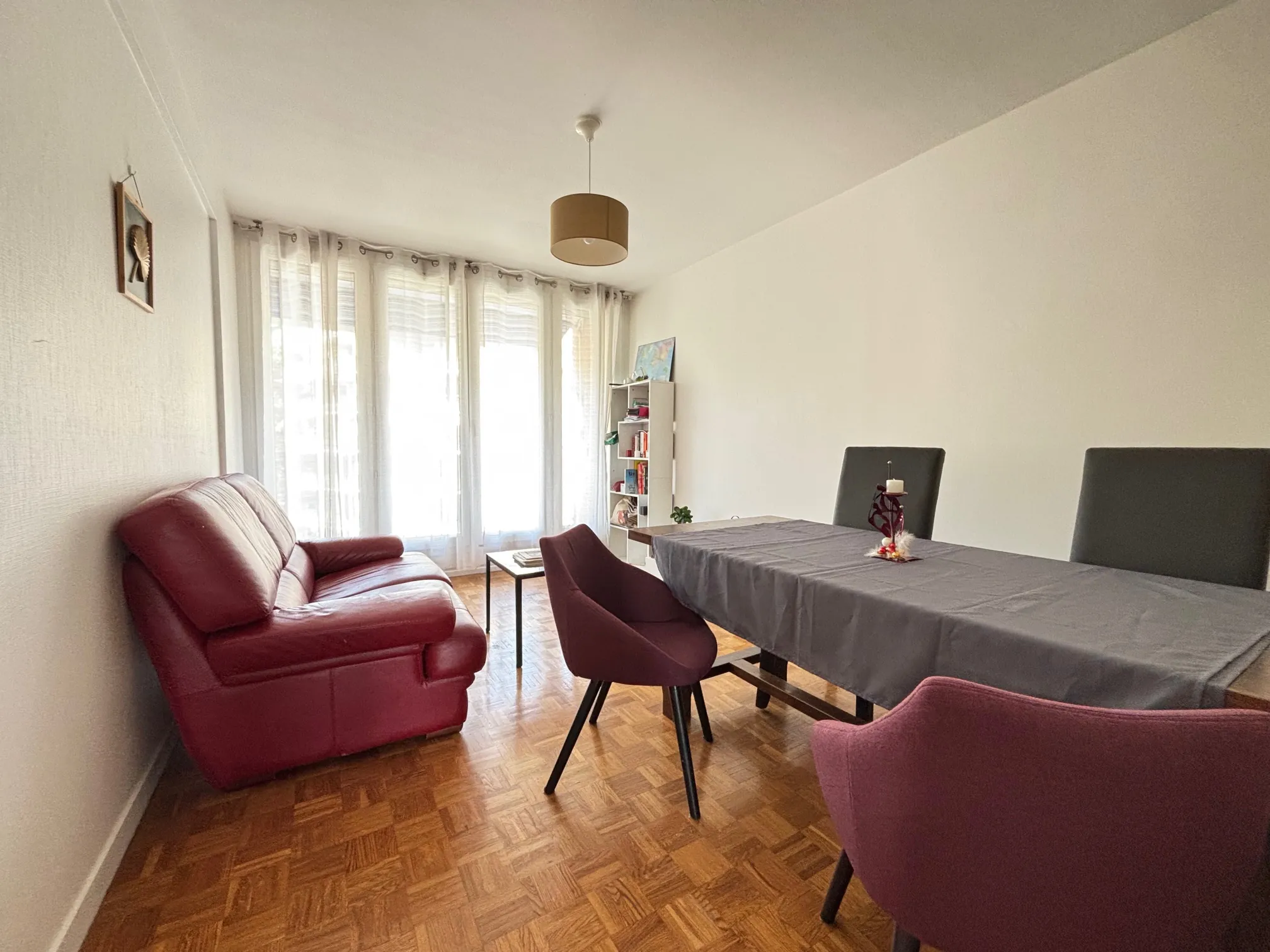 Appartement T3 de 64,22 m² avec balcon et parking à Saint-Étienne 