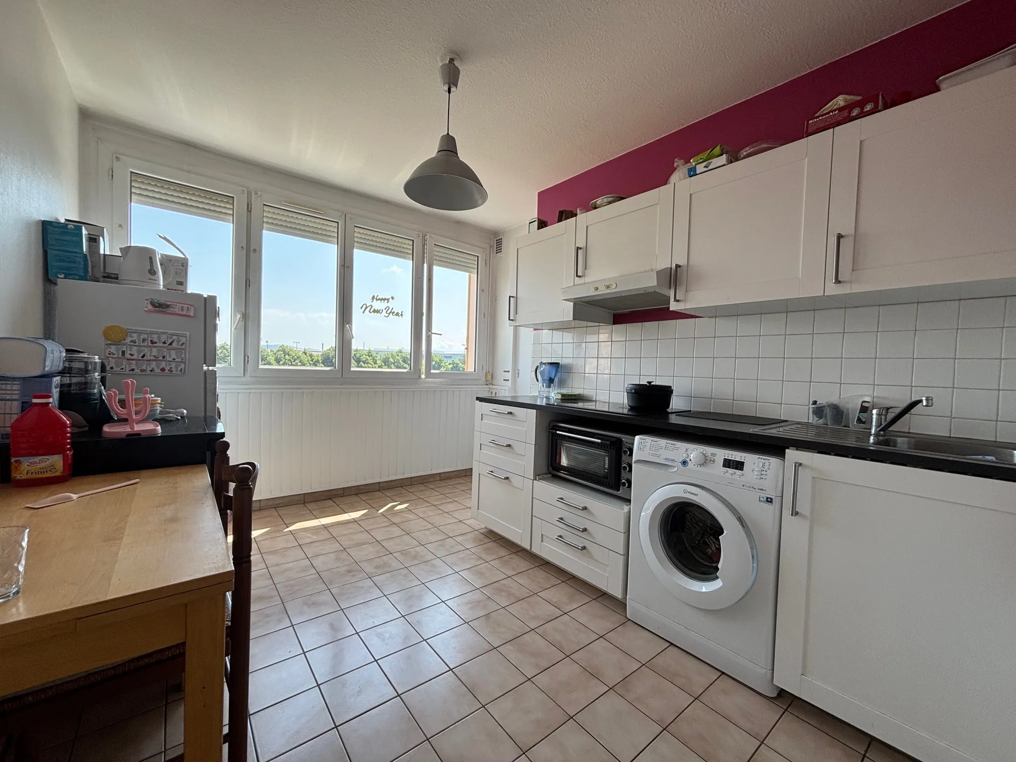 Appartement T3 de 64,22 m² avec balcon et parking à Saint-Étienne 