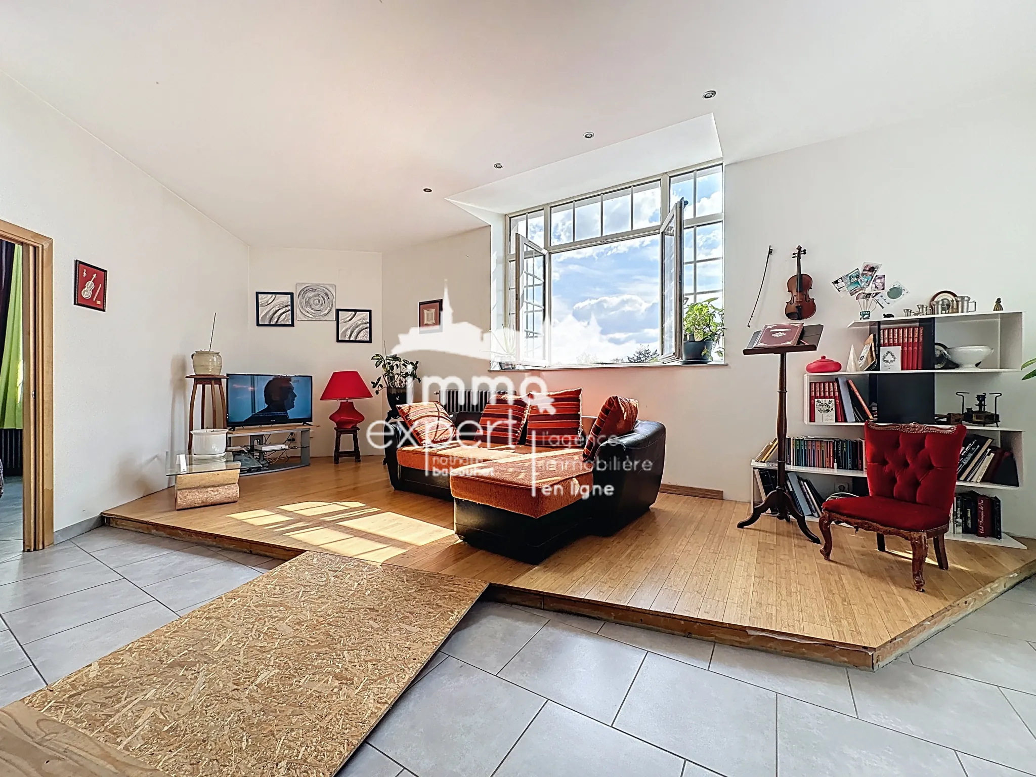 Investissez dans un appartement lumineux de 104 m² au centre-ville de Mirecourt