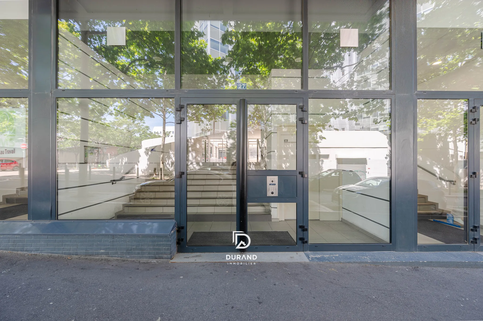 Appartement T3 avec terrasse à Marseille La Joliette, récent et sécurisé 