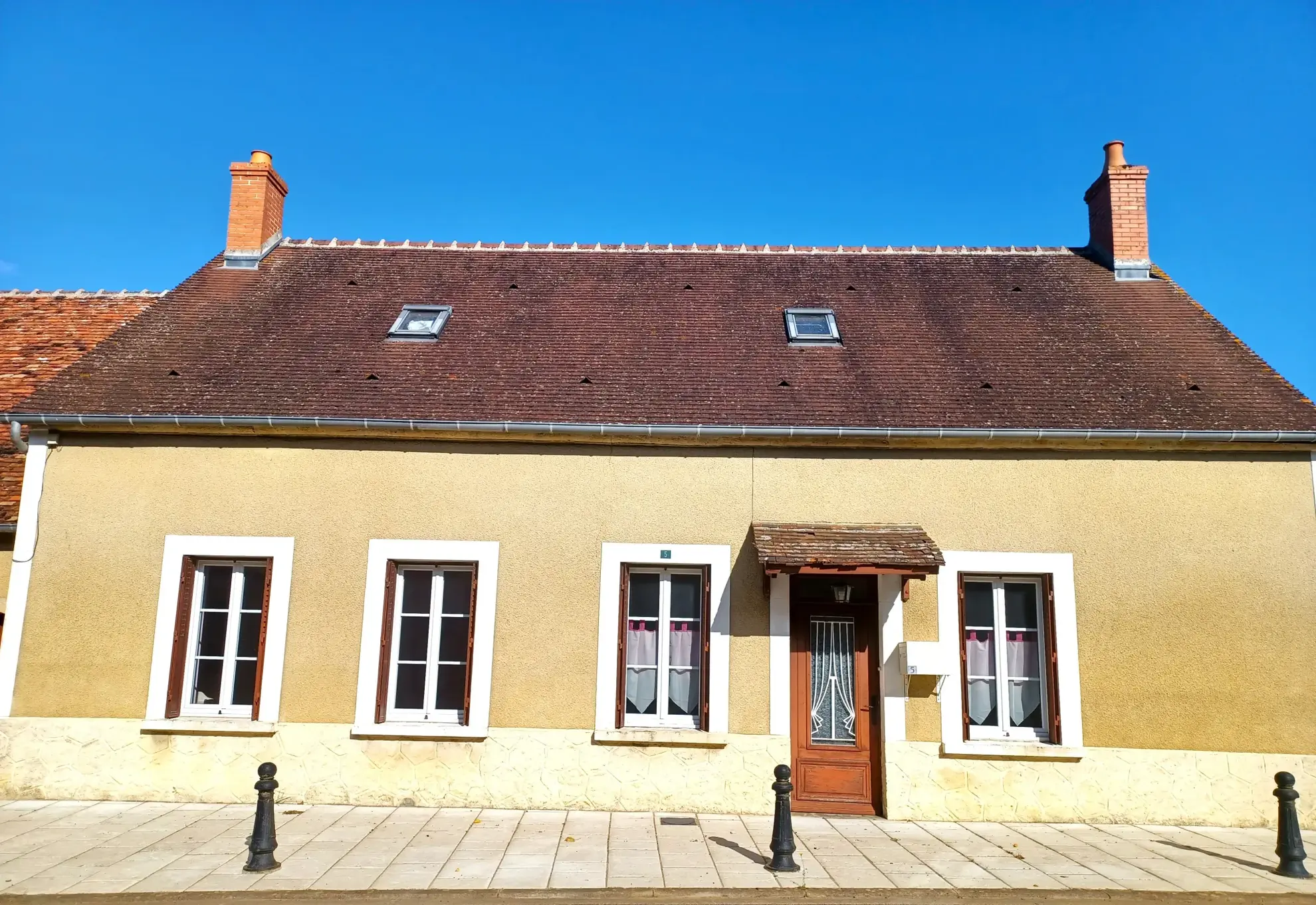 Charmante maison de 85 m² avec véranda et terrain à Mornay Berry