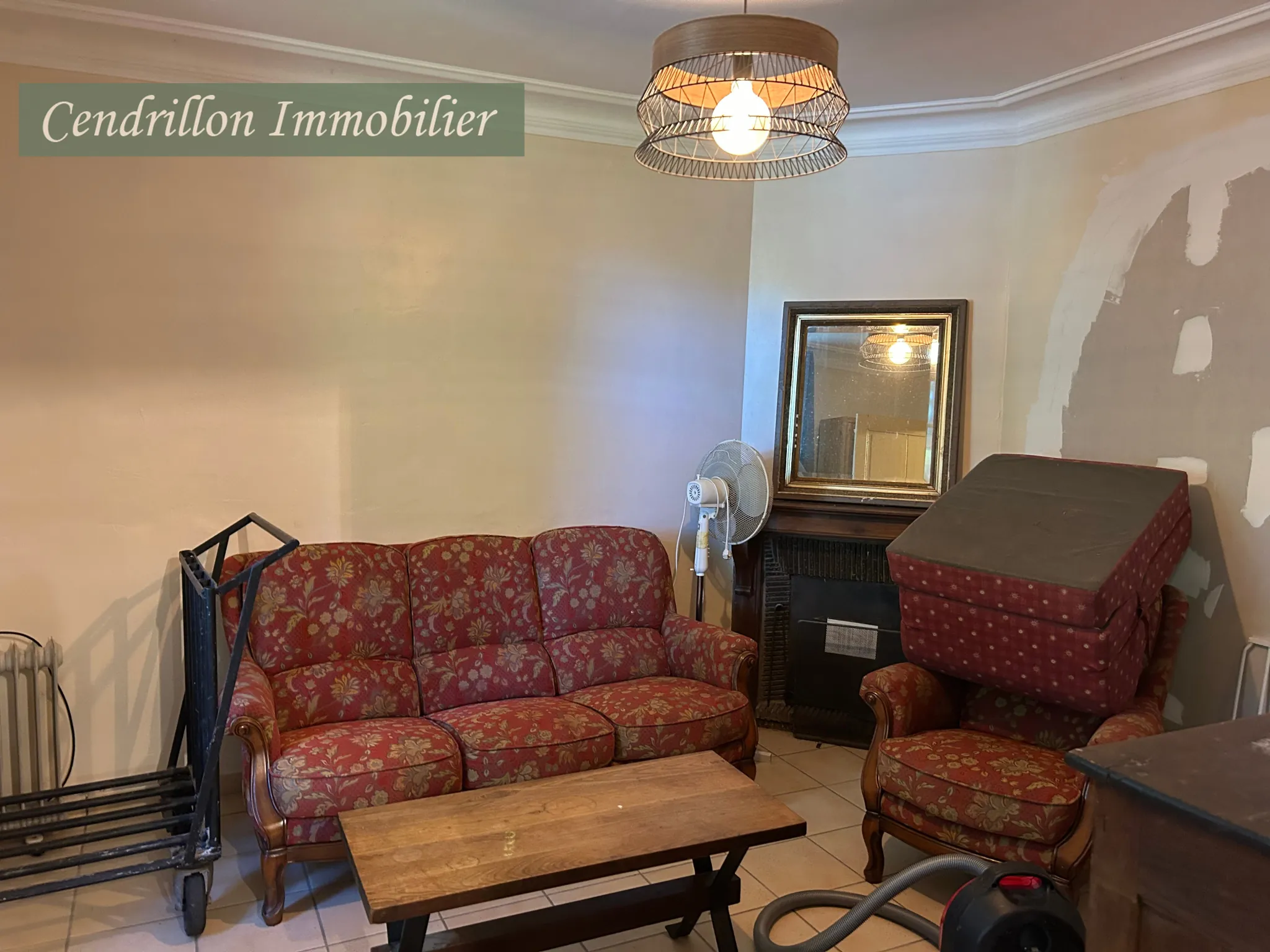 Maison en pierre de 110 m² avec 5 chambres, grange et dépendances à Chatelus le Marcheix 