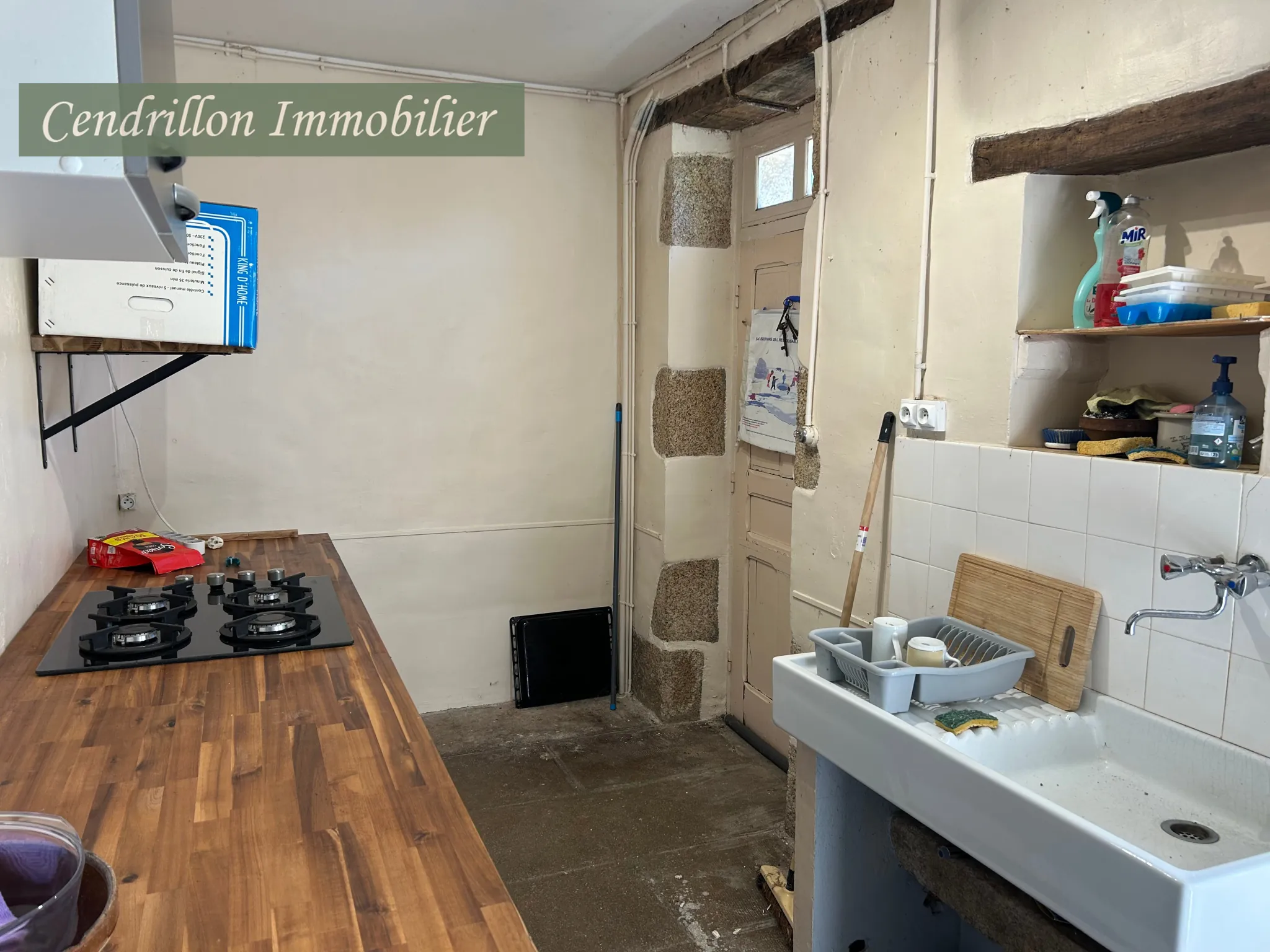 Maison en pierre de 110 m² avec 5 chambres, grange et dépendances à Chatelus le Marcheix 