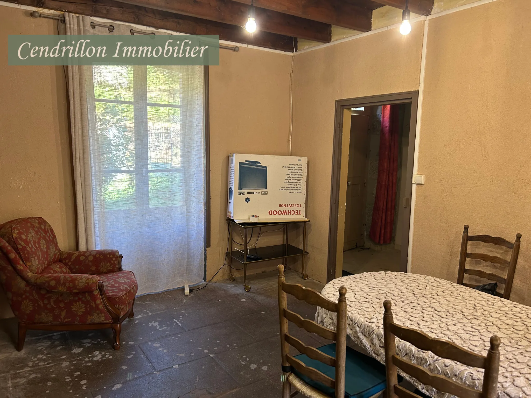 Maison en pierre de 110 m² avec 5 chambres, grange et dépendances à Chatelus le Marcheix 