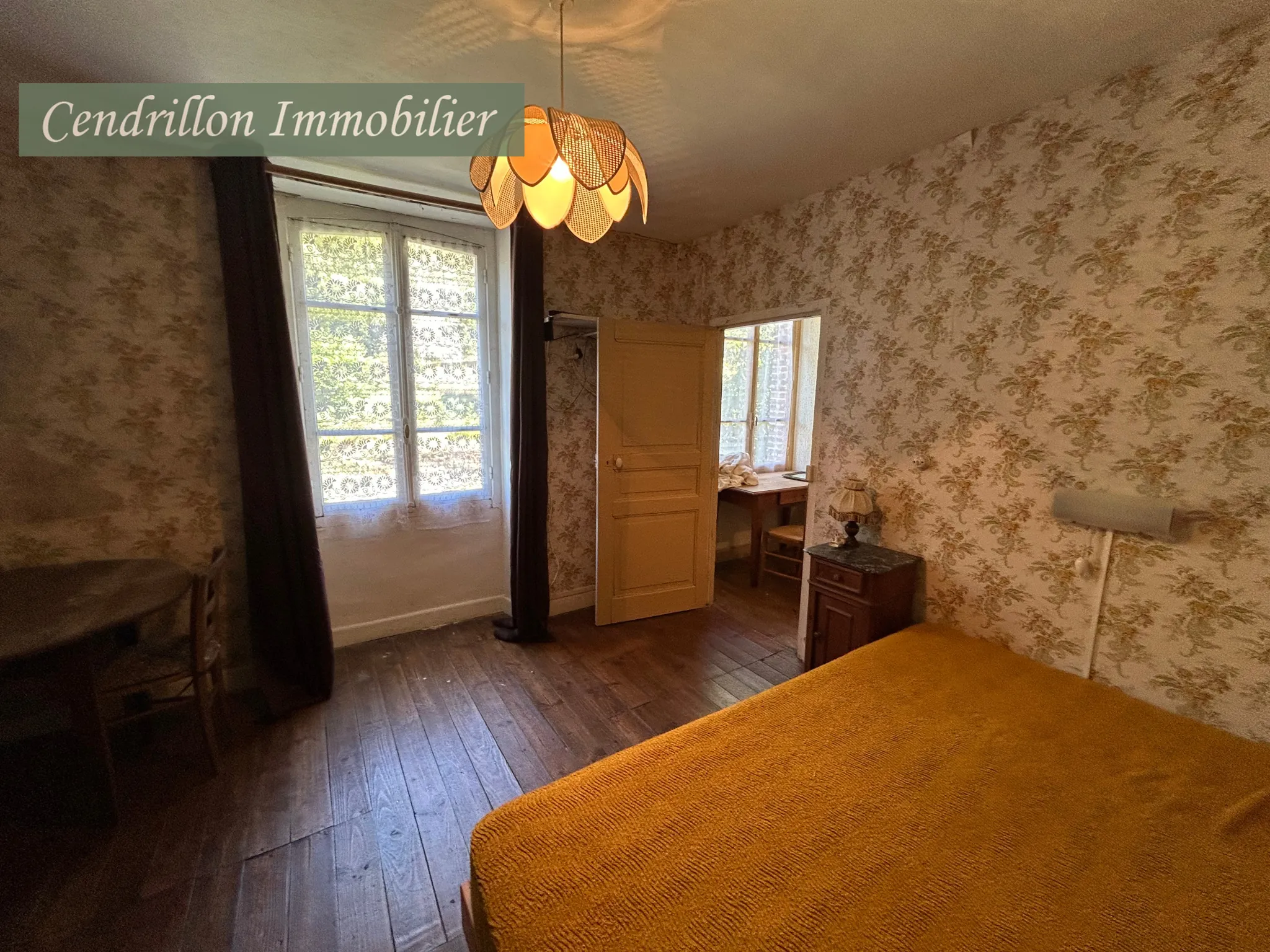 Maison en pierre de 110 m² avec 5 chambres, grange et dépendances à Chatelus le Marcheix 