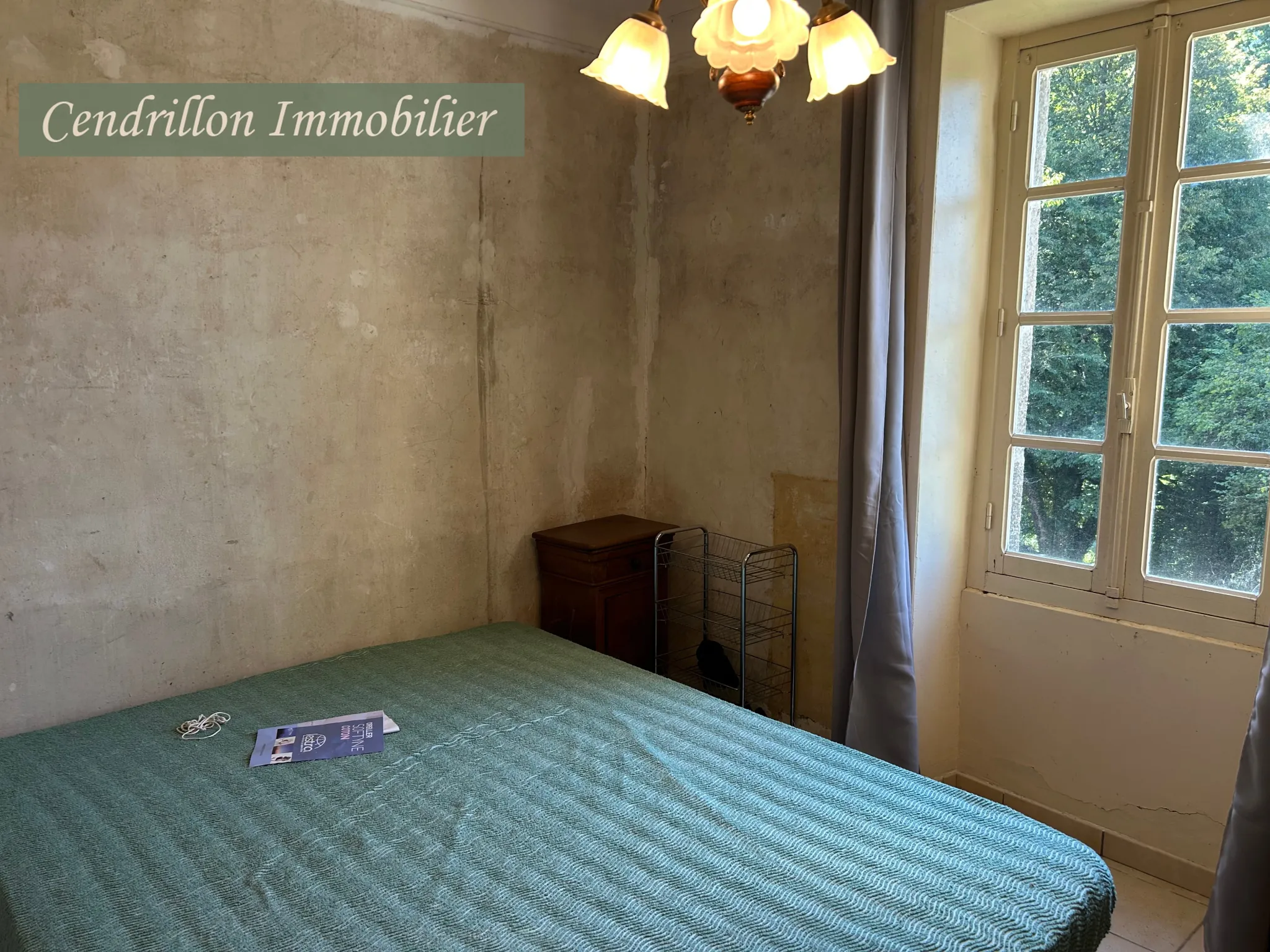 Maison en pierre de 110 m² avec 5 chambres, grange et dépendances à Chatelus le Marcheix 