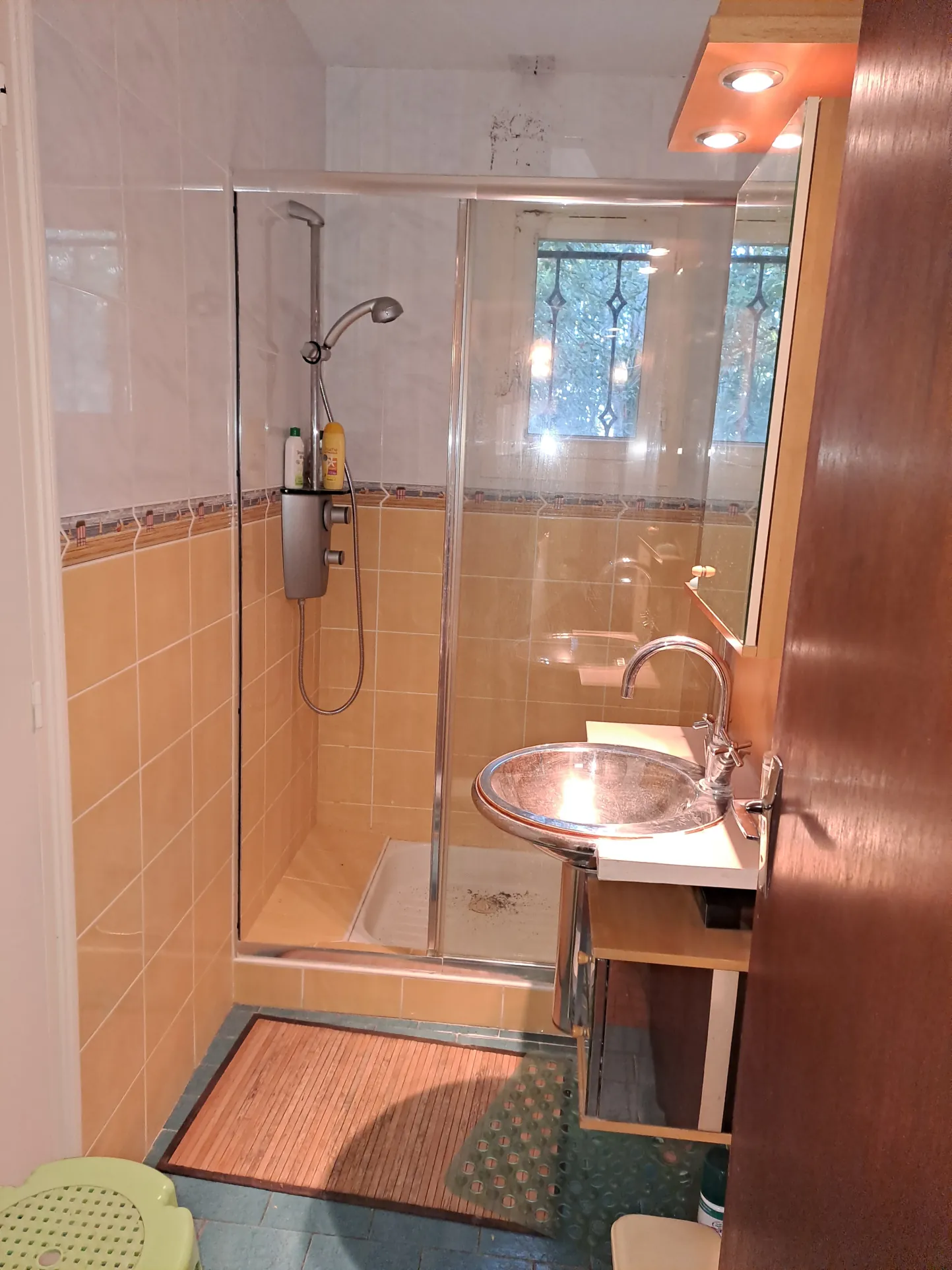 Villa 8 chambres de plain-pied à Pujols, calme et proche du village 