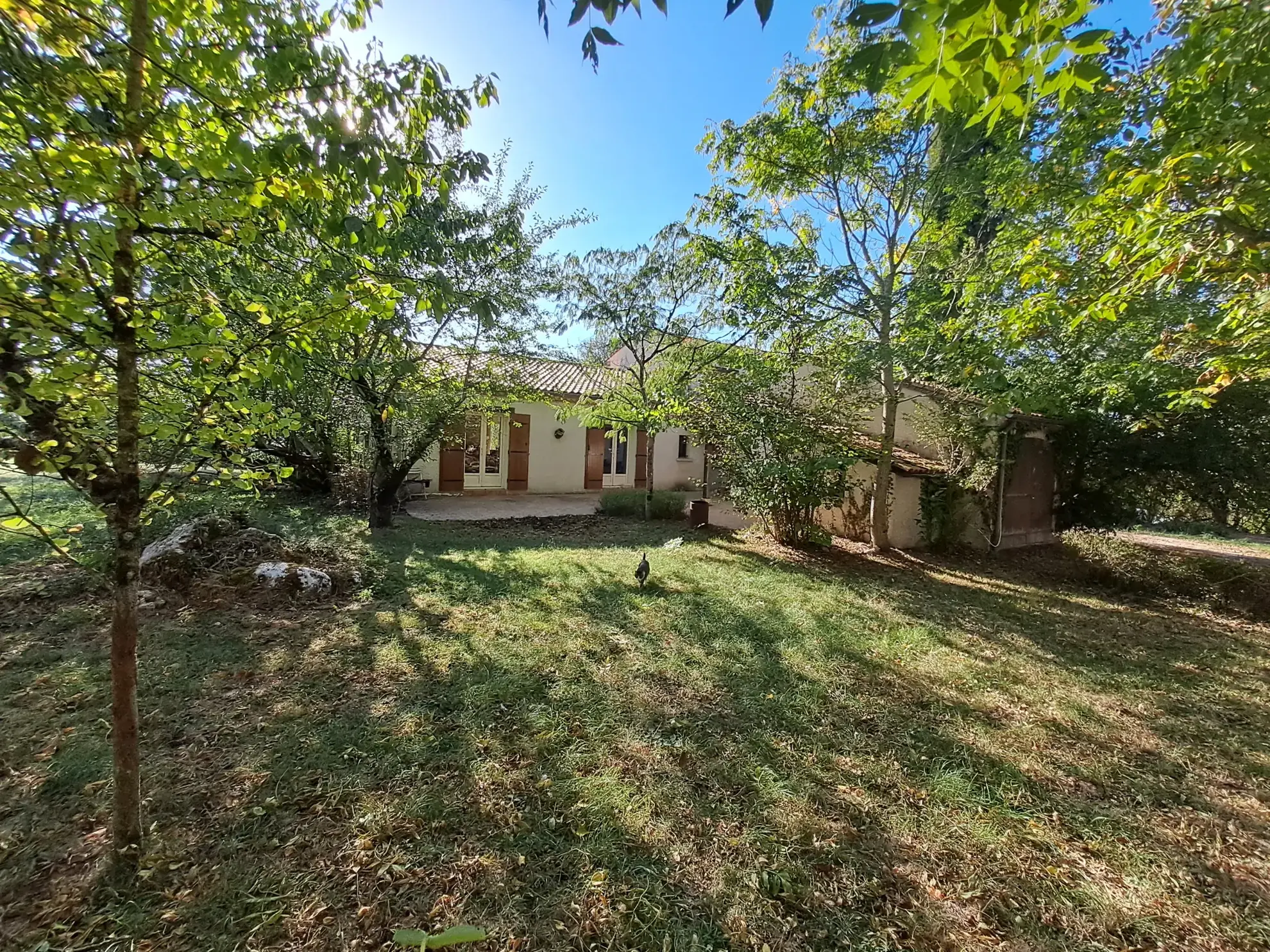 Villa 8 chambres de plain-pied à Pujols, calme et proche du village 