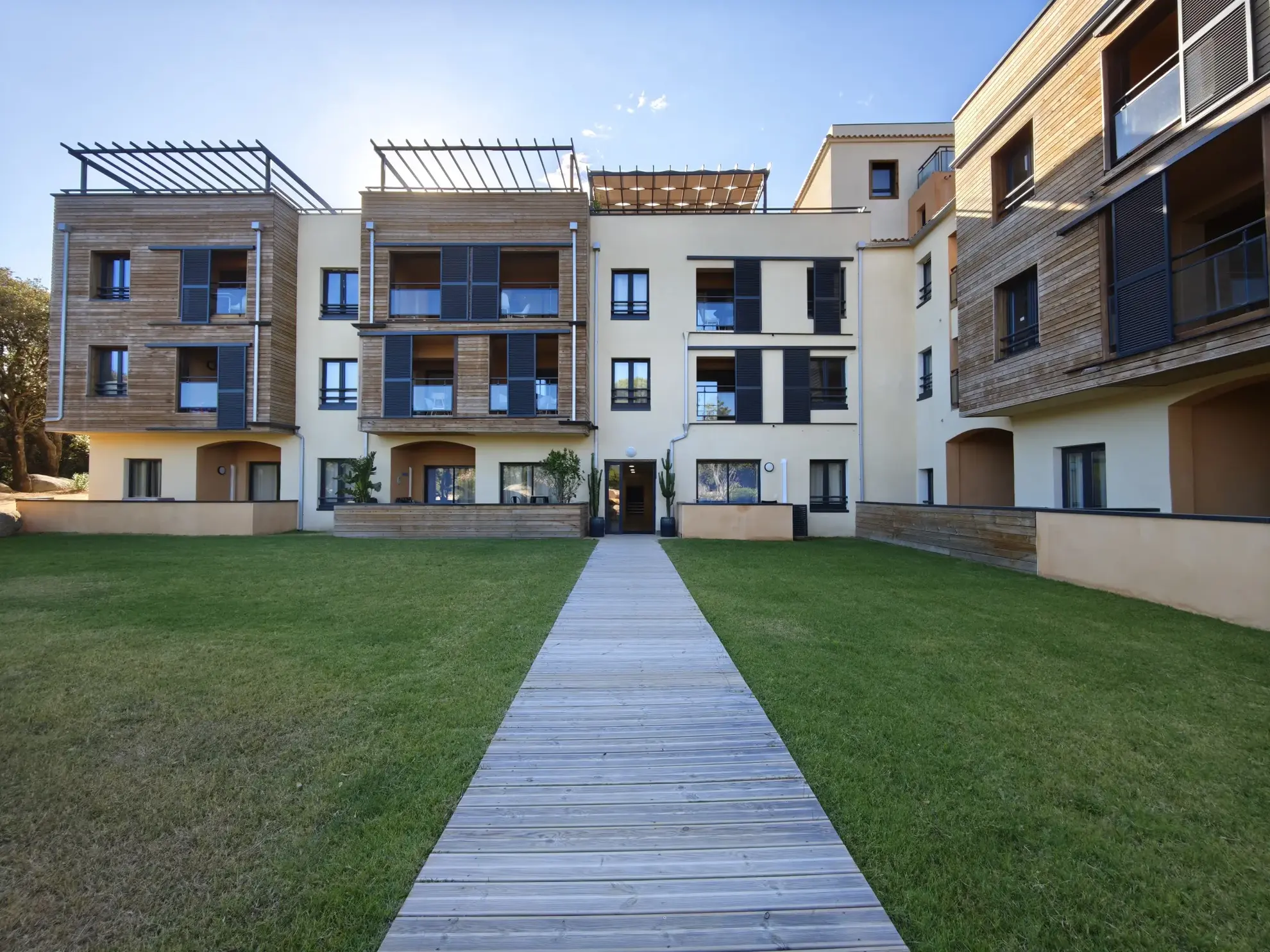 Appartement T2 en Corse avec accès plage et vue mer, résidence de prestige