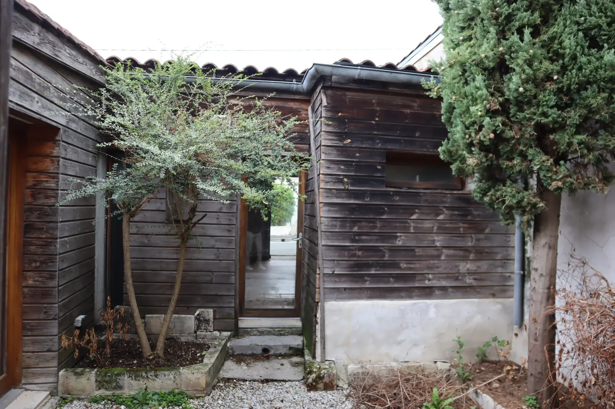 Maison de plain-pied à Cognac près du Champ de Foire avec cour 
