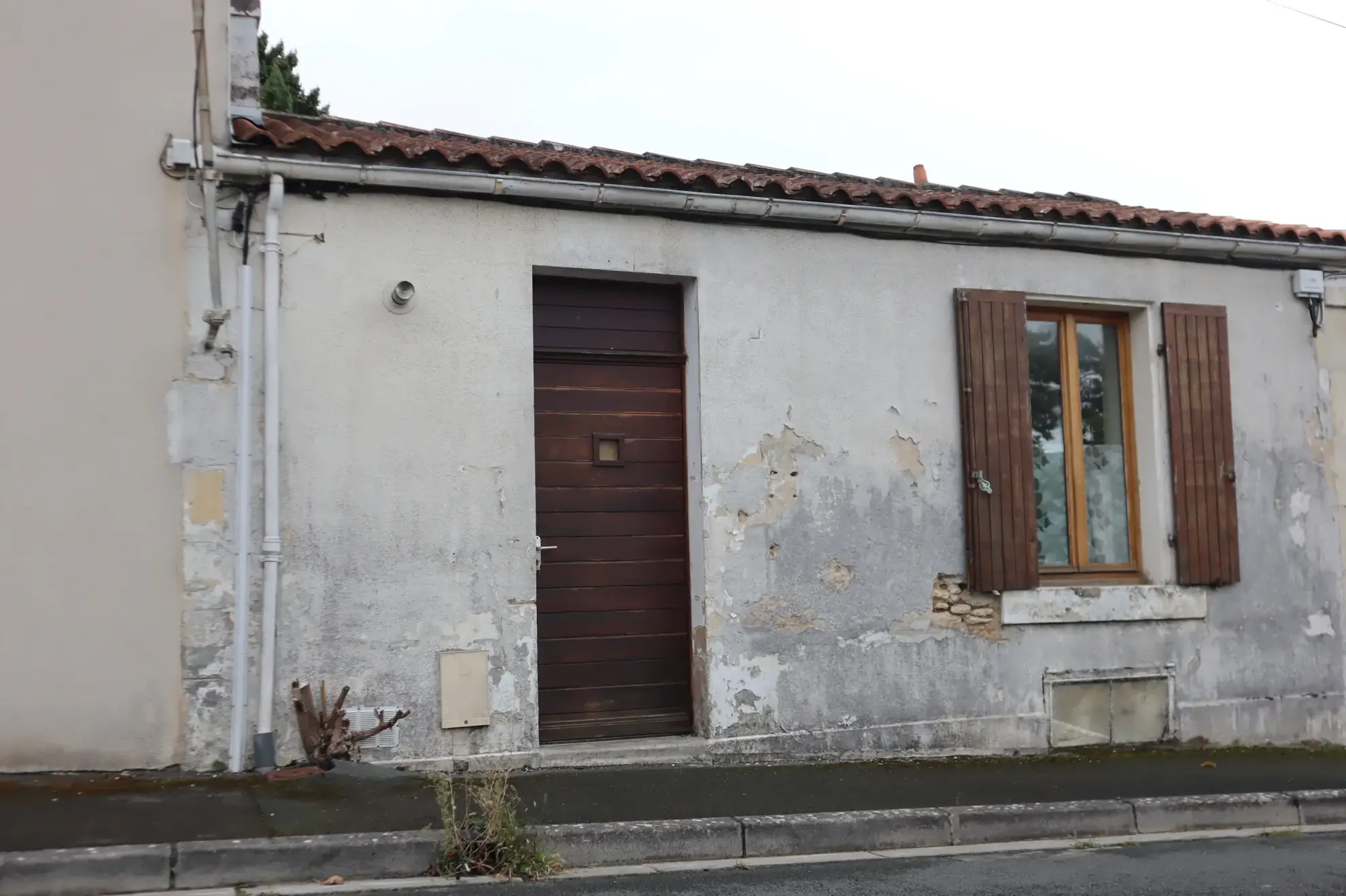 Maison de plain-pied à Cognac près du Champ de Foire avec cour 
