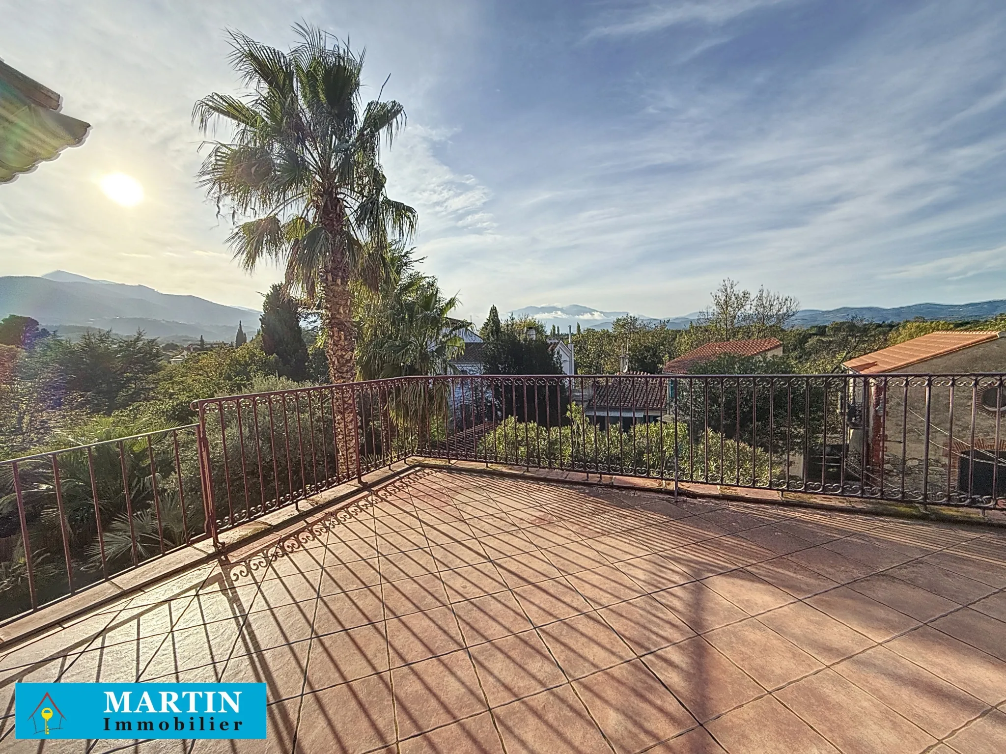 Maison rénovée avec jardin et garage à Maureillas Las Illas 