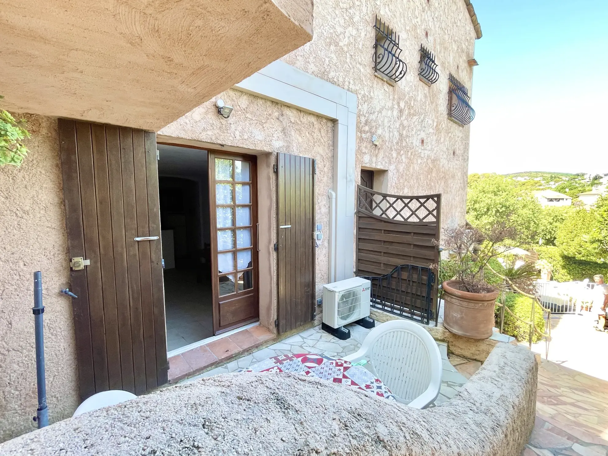 Appartement T1 20m² à Saint Aygulf avec piscine et terrasse 