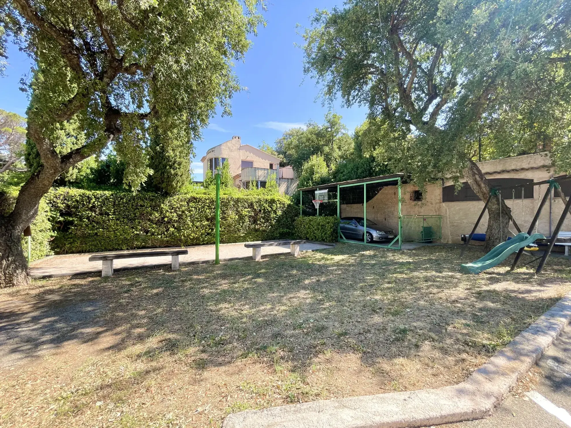 Appartement T1 20m² à Saint Aygulf avec piscine et terrasse 