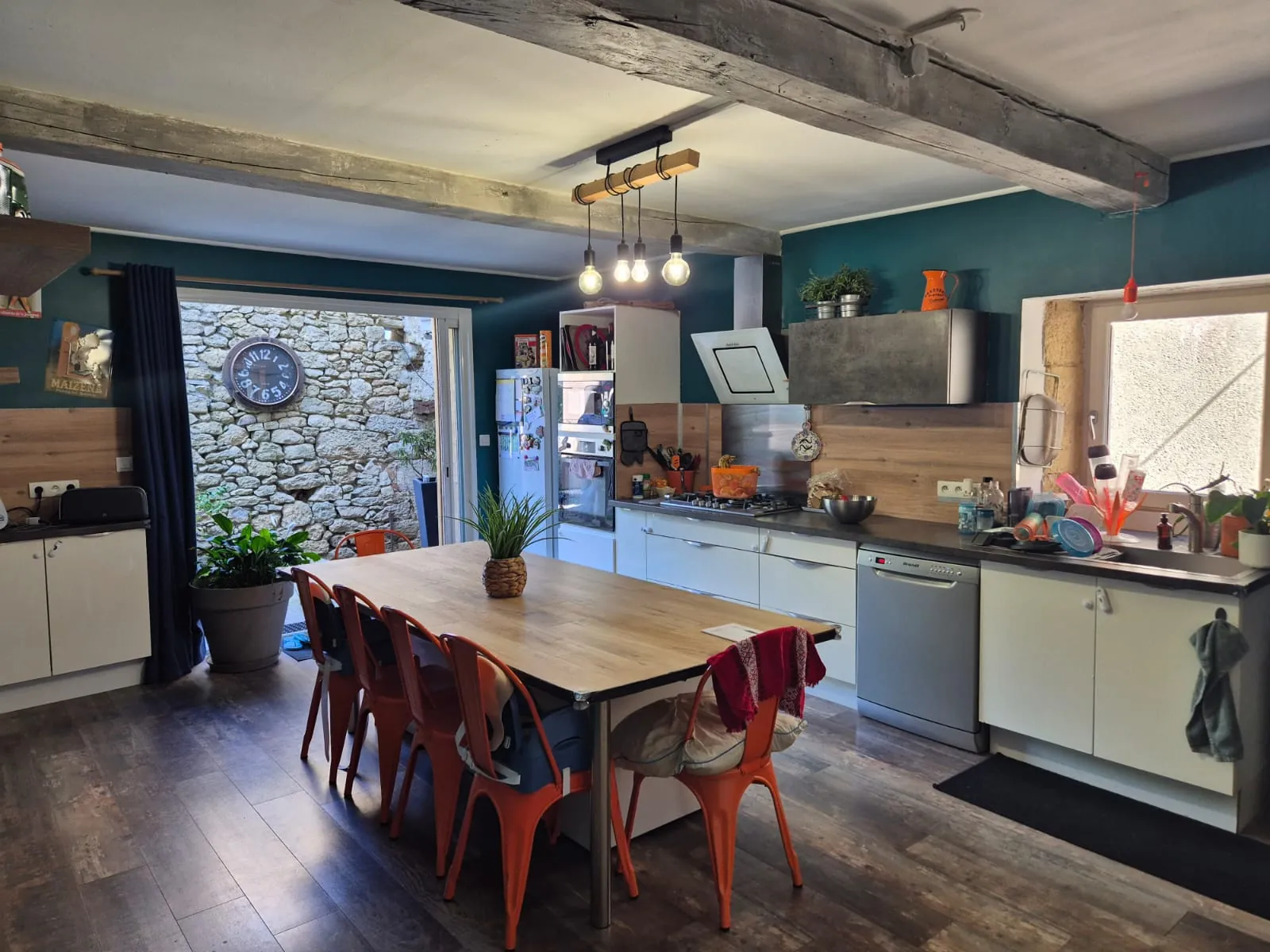 Charmante maison en pierre de 159 m² avec terrasse à Dieulivol 