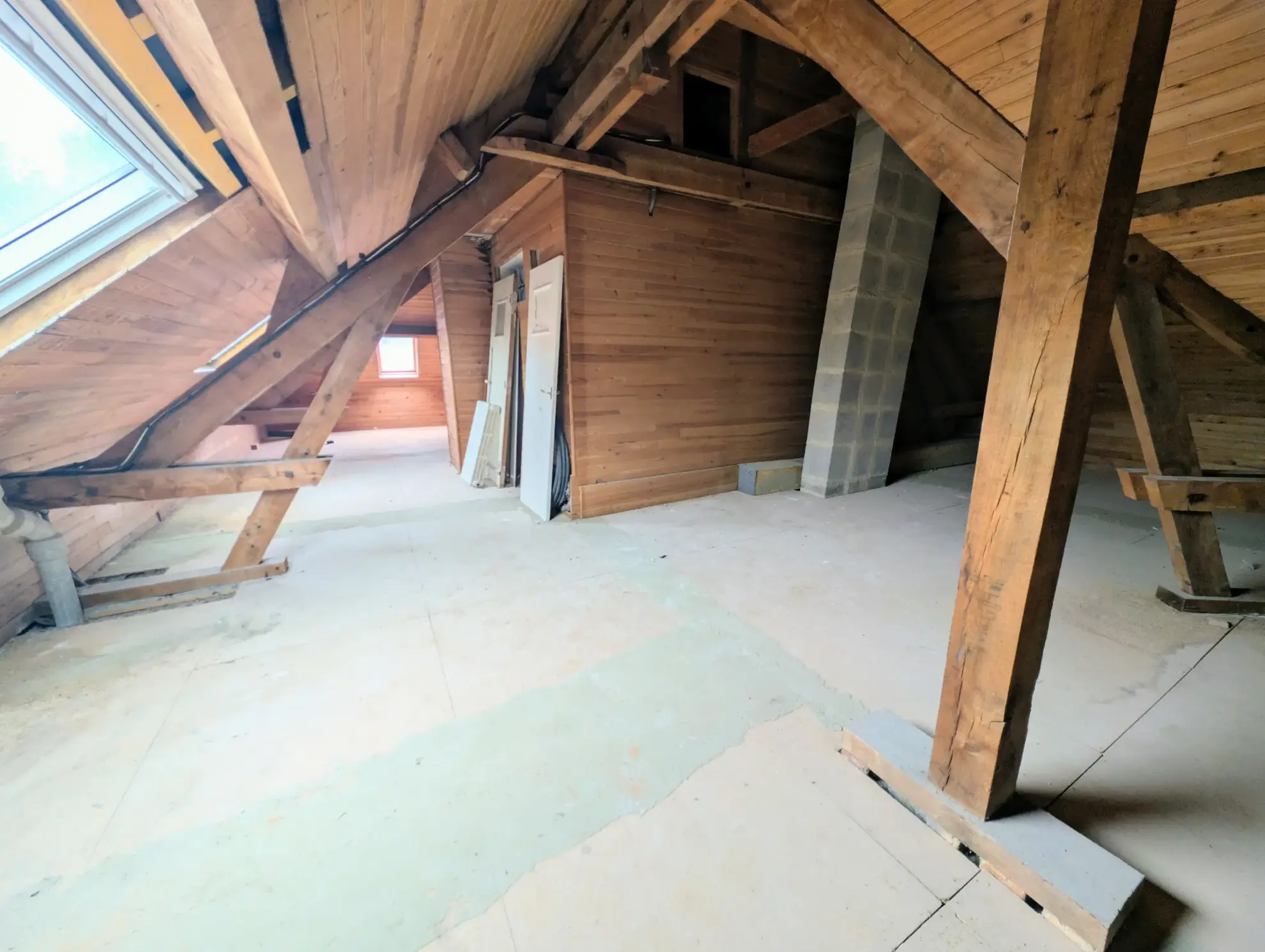 Maison à vendre à Saint-André-les-Vergers - 110 m² avec jardin et sous-sol 