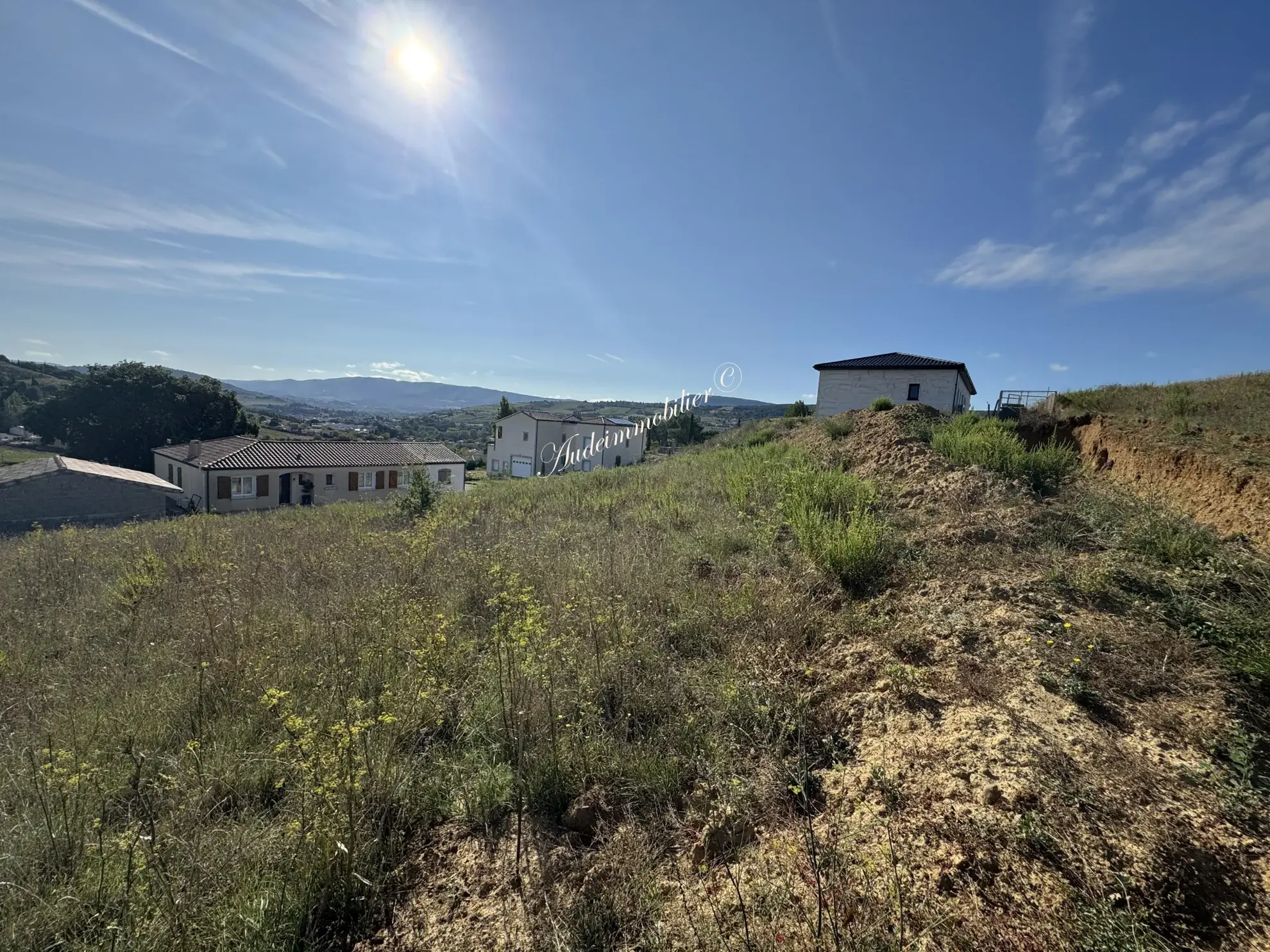 Terrain constructible à Limoux – Viabilisé et calme, proche commerce 