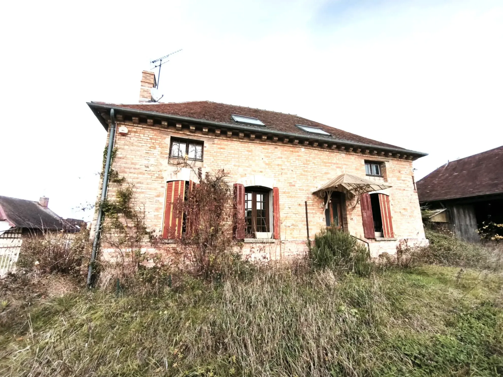 À vendre maison en brique avec grange à Courteranges proche Troyes