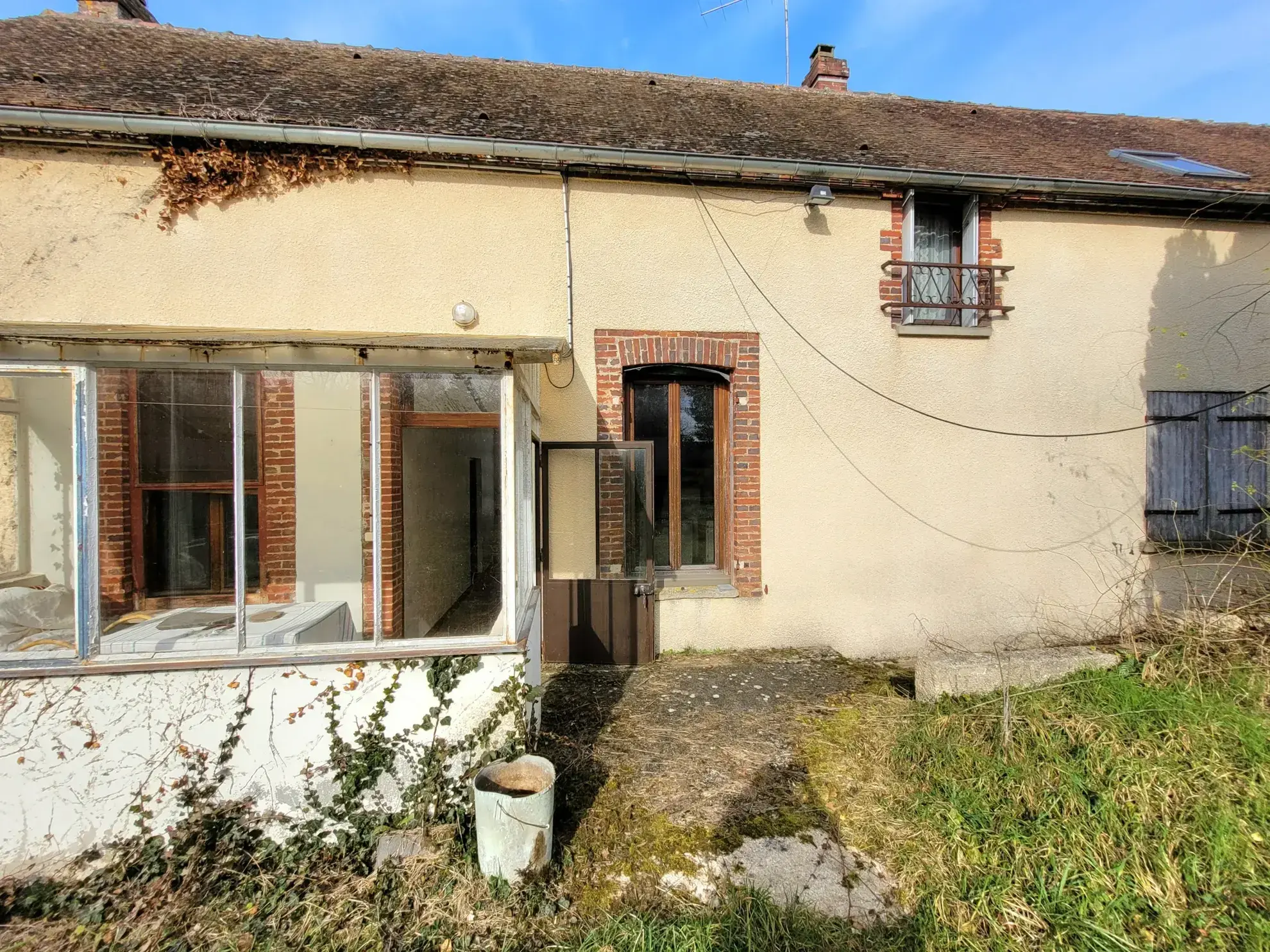 Maison à rénover de 92 m² avec grand terrain dans le Pays d'Othe 