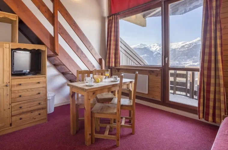 Investissement locatif en duplex avec bail commercial à Aime-la-Plagne 