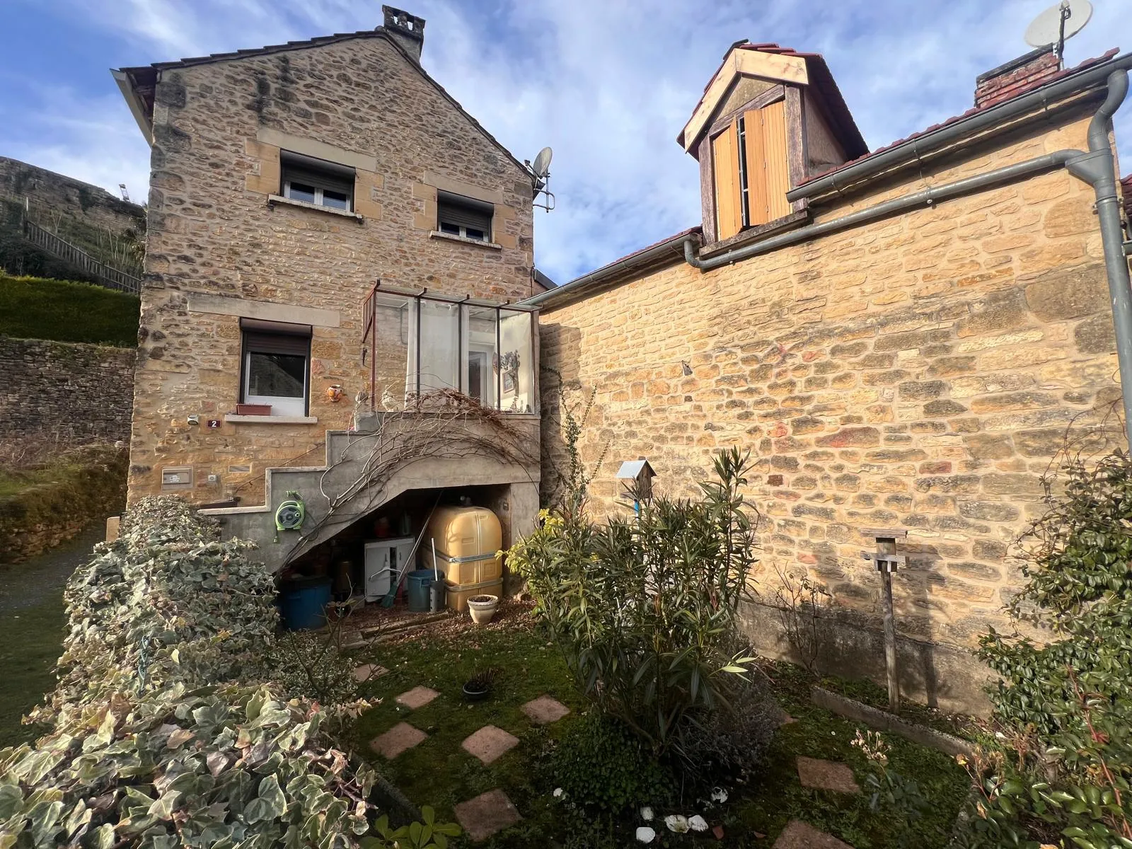 Maison de village en viager occupé à Salignac, investissement sécurisé près de Sarlat 