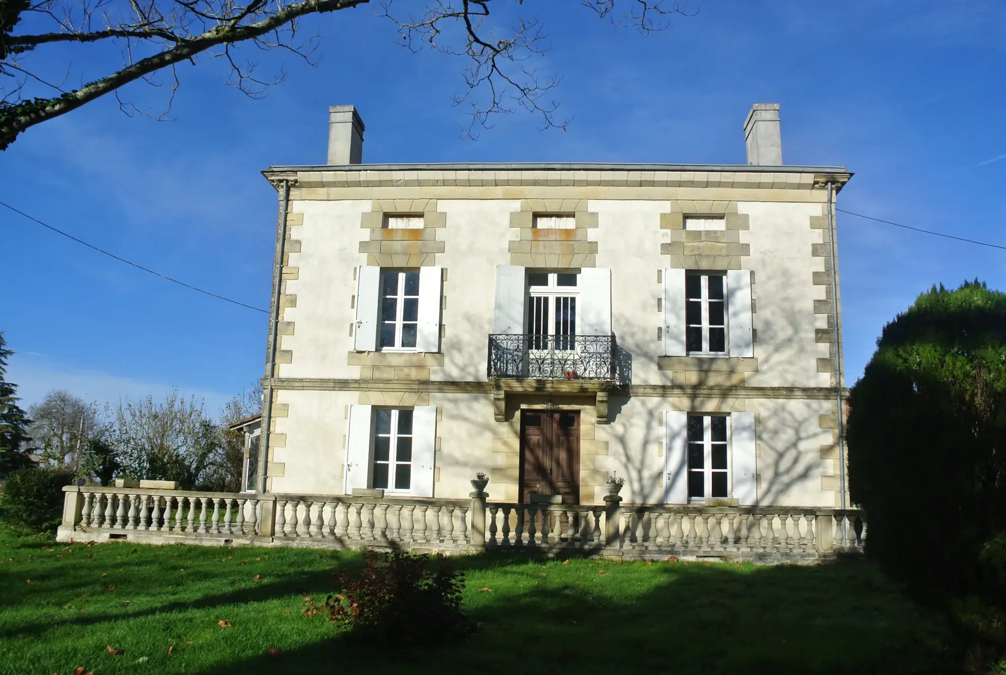 Grande maison bourgeoise avec granges et parc à Duras – Idéal projet gîte ou chambres d'hôtes 