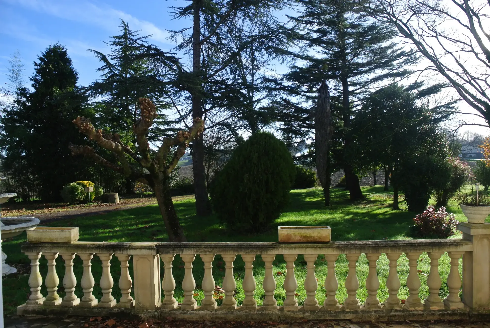 Grande maison bourgeoise avec granges et parc à Duras – Idéal projet gîte ou chambres d'hôtes 