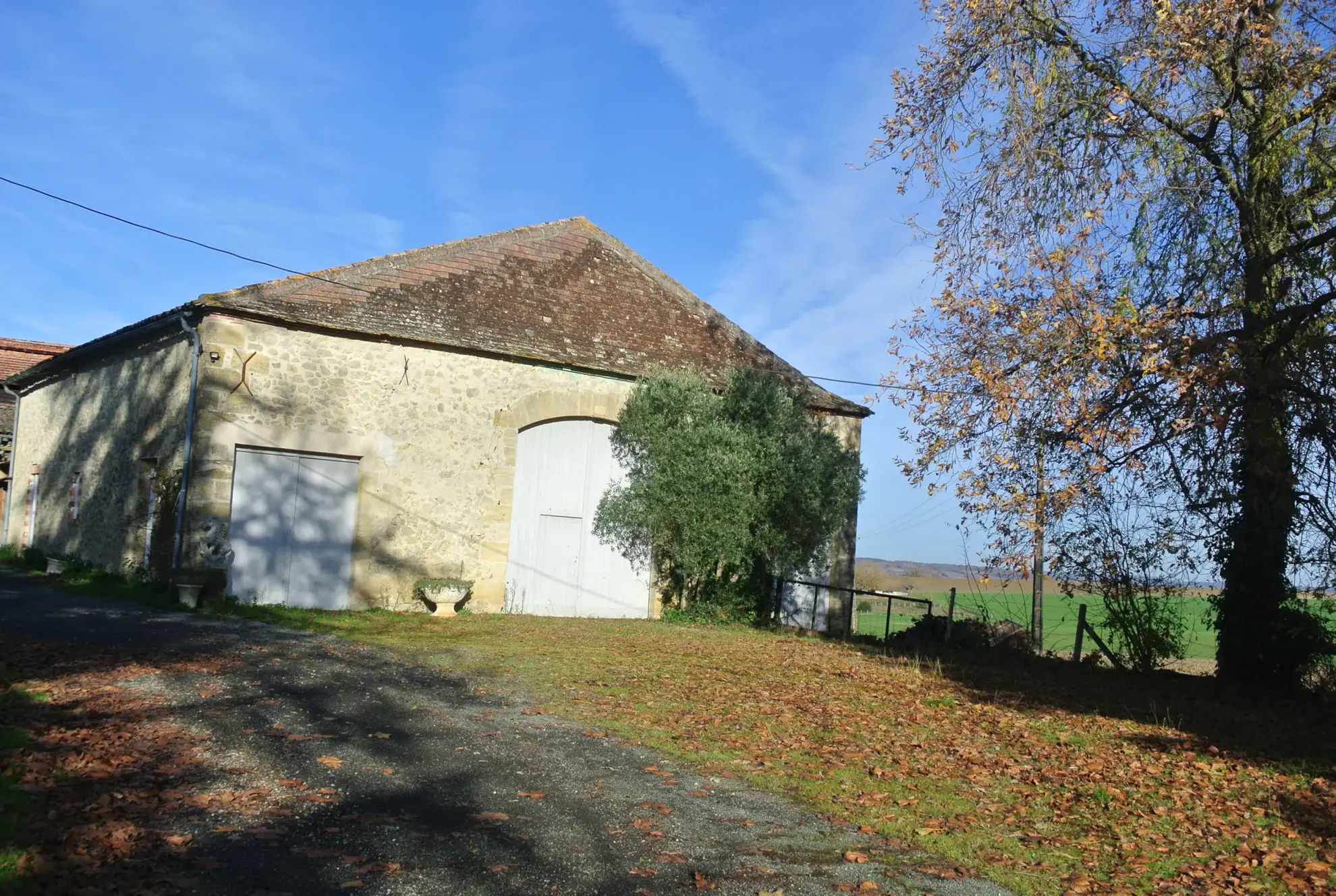 Grande maison bourgeoise avec granges et parc à Duras – Idéal projet gîte ou chambres d'hôtes 
