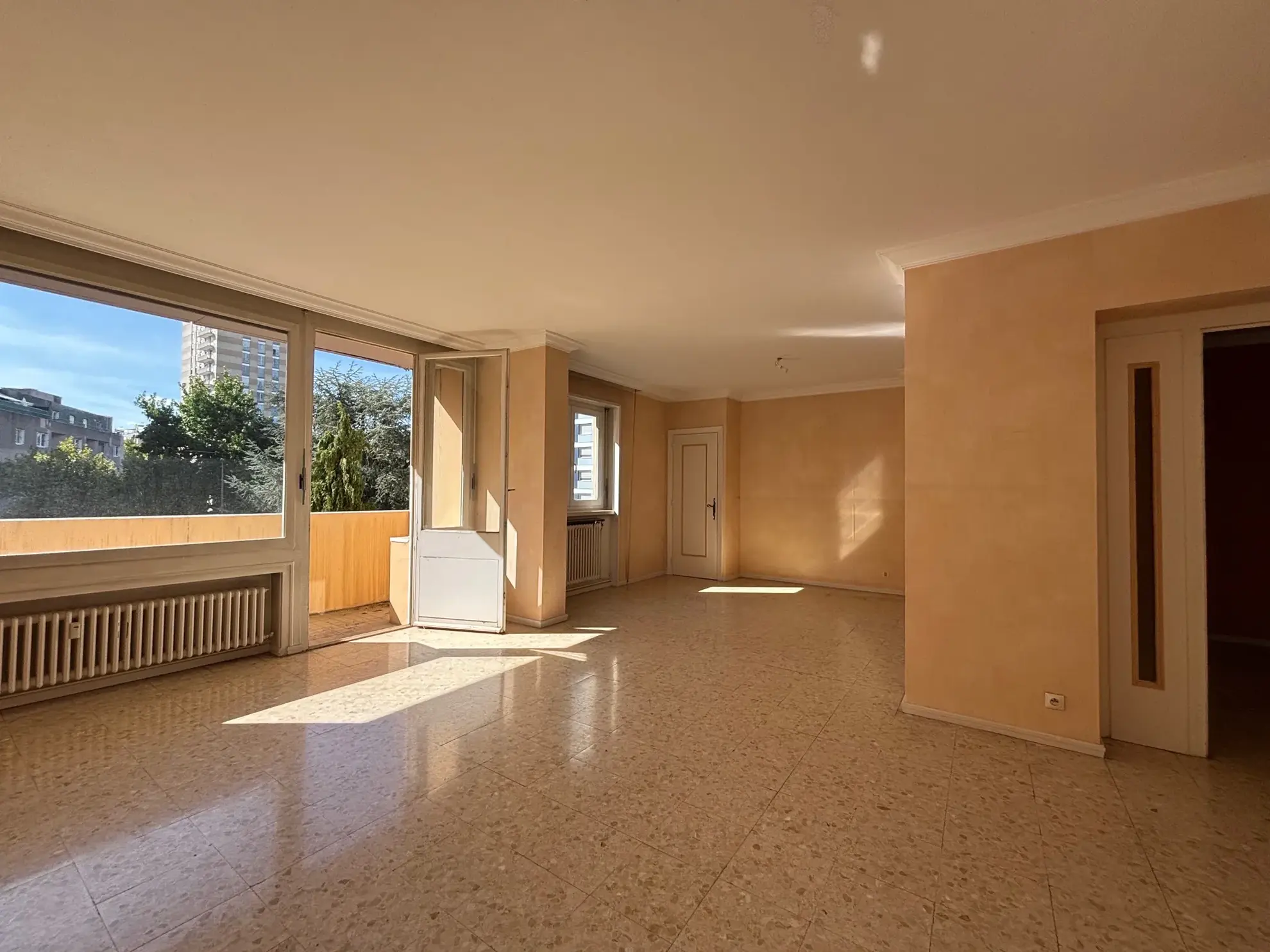 Appartement F5 divisible avec entrée indépendante à Saint-Étienne - Quartier Armeville 