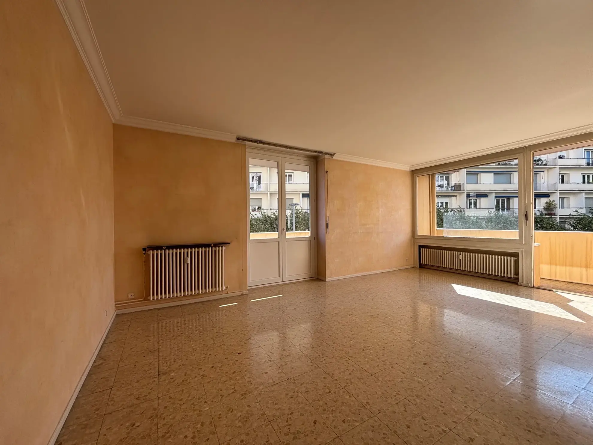 Appartement F5 divisible avec entrée indépendante à Saint-Étienne - Quartier Armeville 