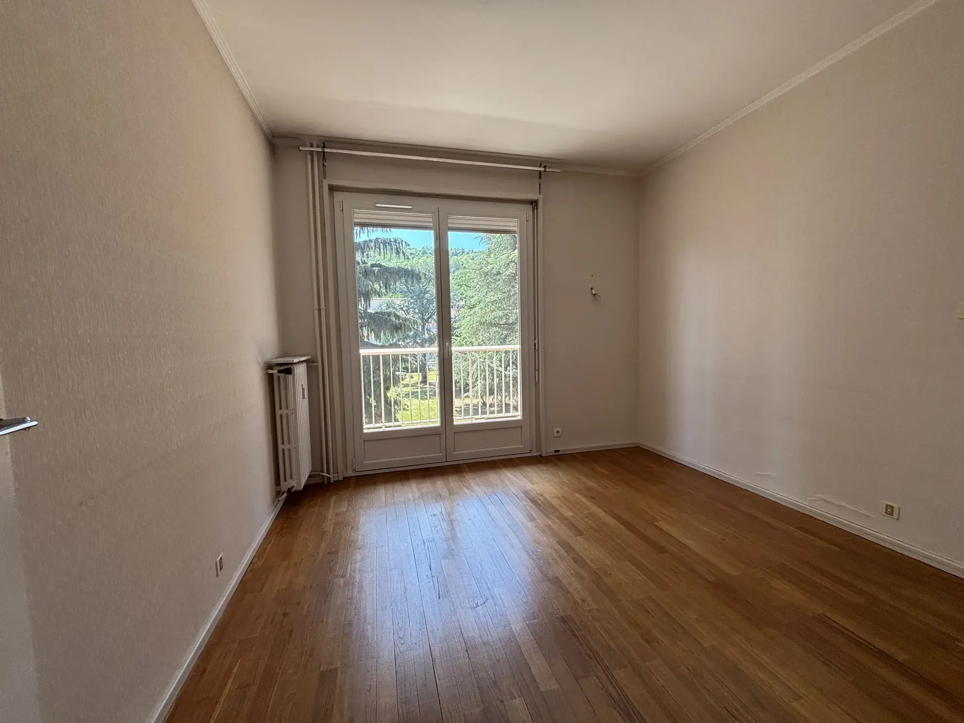 Appartement F5 divisible avec entrée indépendante à Saint-Étienne - Quartier Armeville 