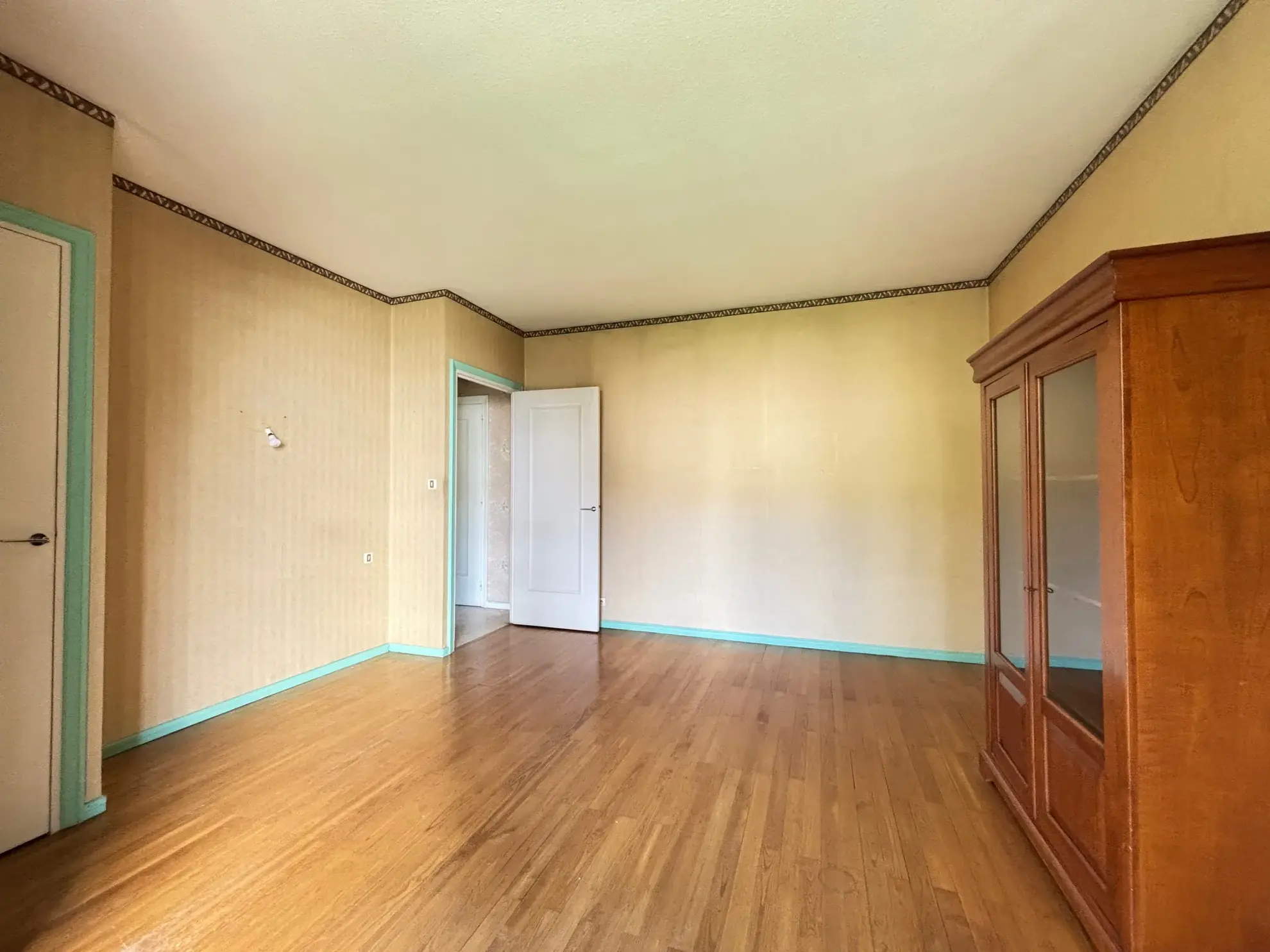 Appartement F5 divisible avec entrée indépendante à Saint-Étienne - Quartier Armeville 