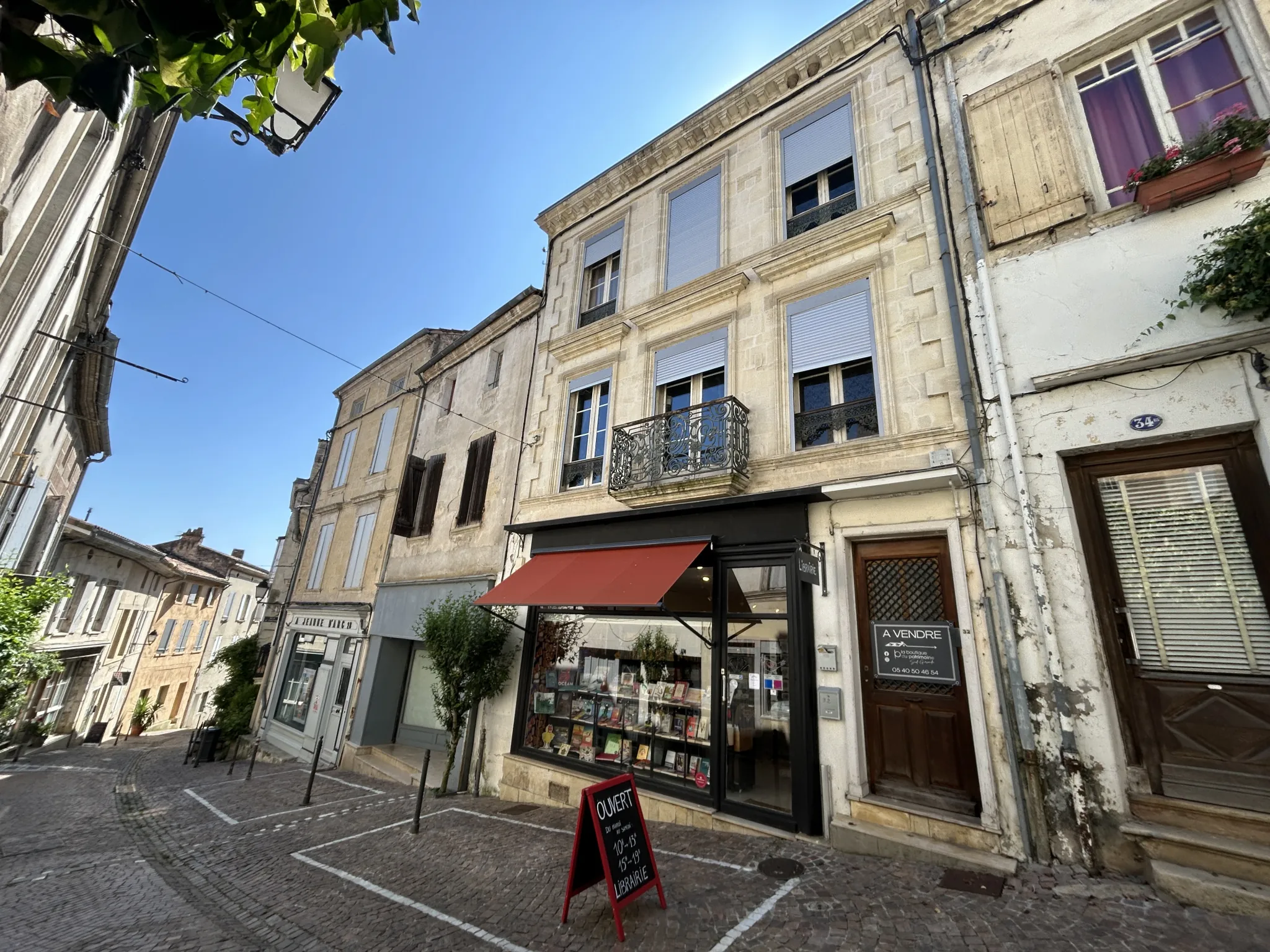 Immeuble à La Réole avec potentiel de plusieurs logements à rénover