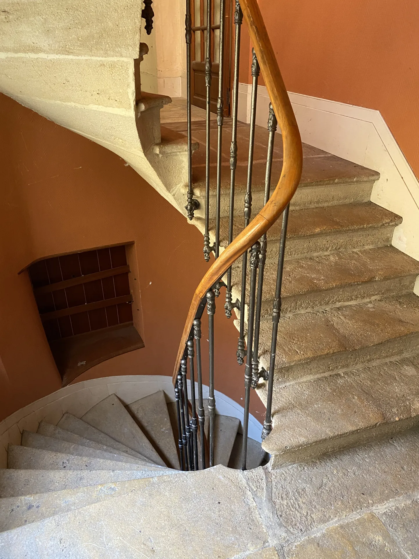 Immeuble à La Réole avec potentiel de plusieurs logements à rénover 