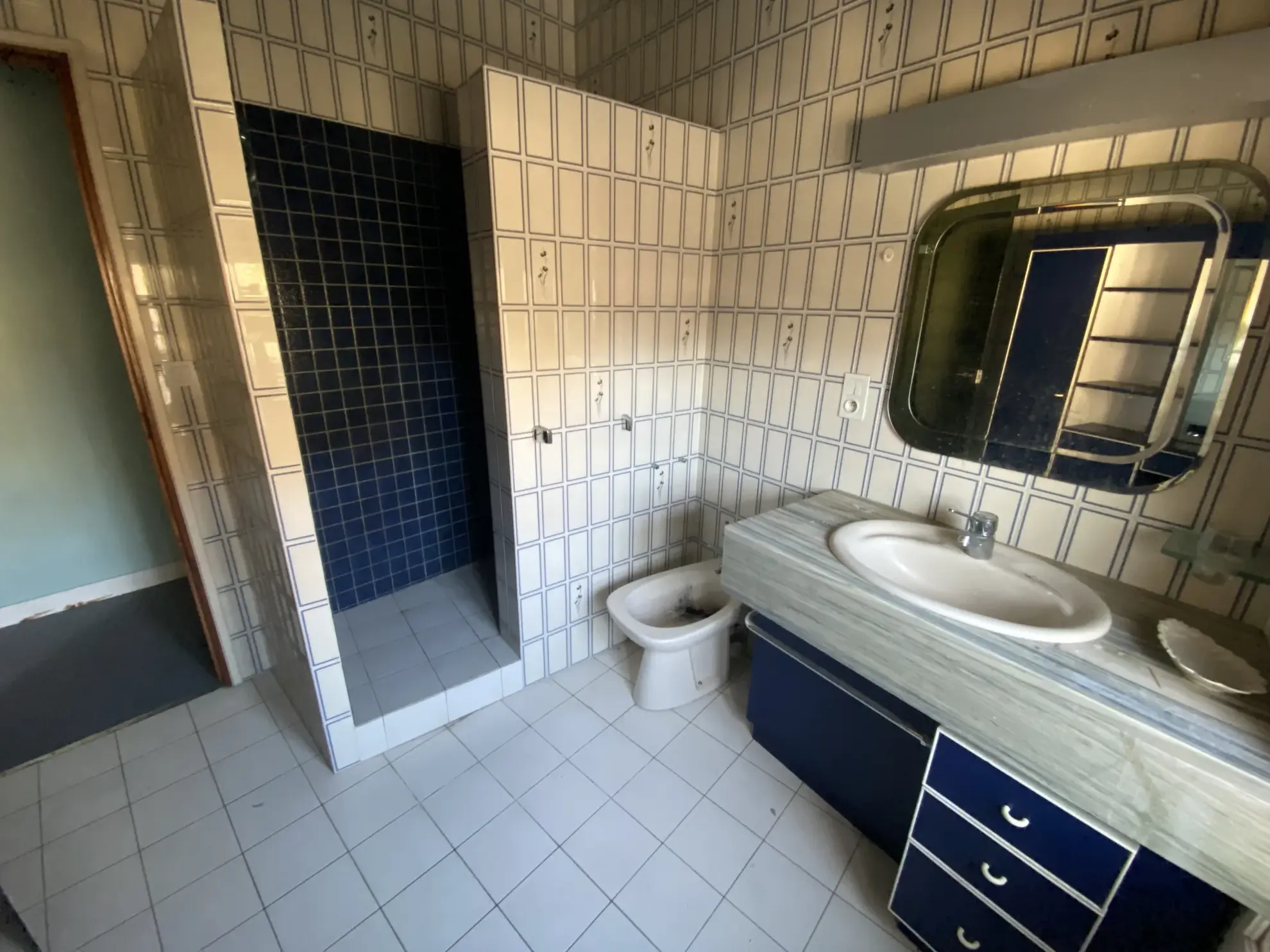 Immeuble à La Réole avec potentiel de plusieurs logements à rénover 